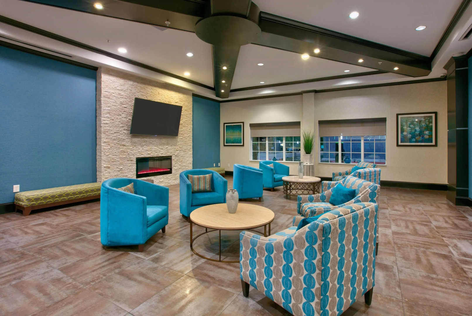 La Quinta Inn & Suites by Wyndham Dallas Grand Prairie South