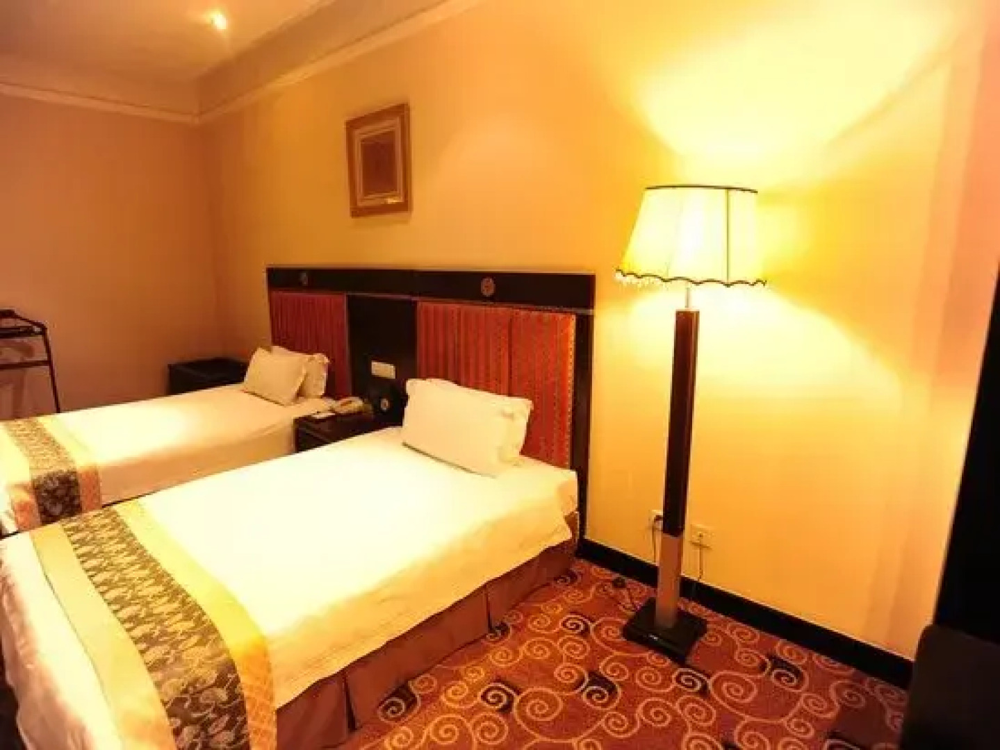 Yujing Garden Holiday Hotel