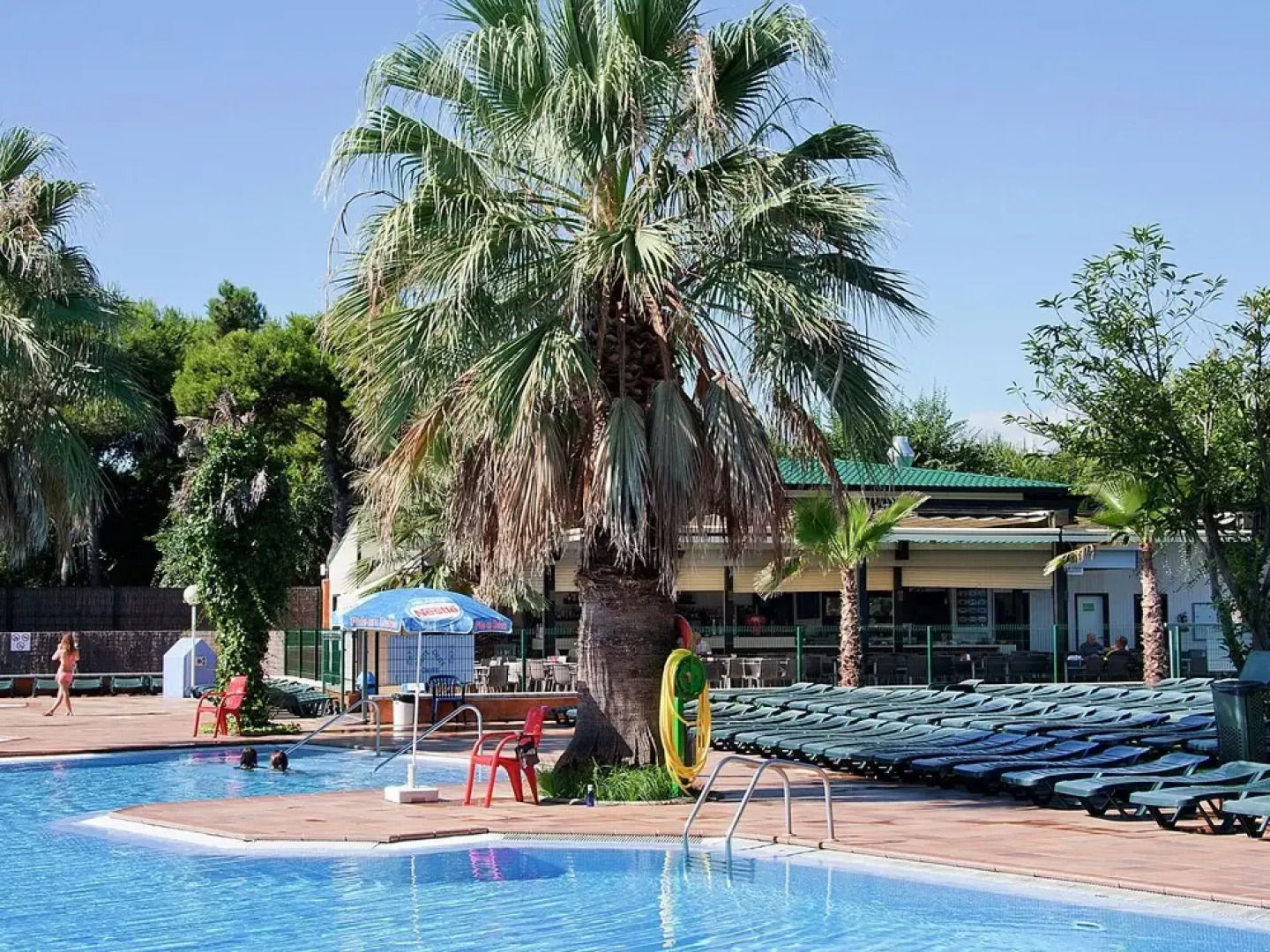 Well-kept Bungalow With a Veranda Near the Sea