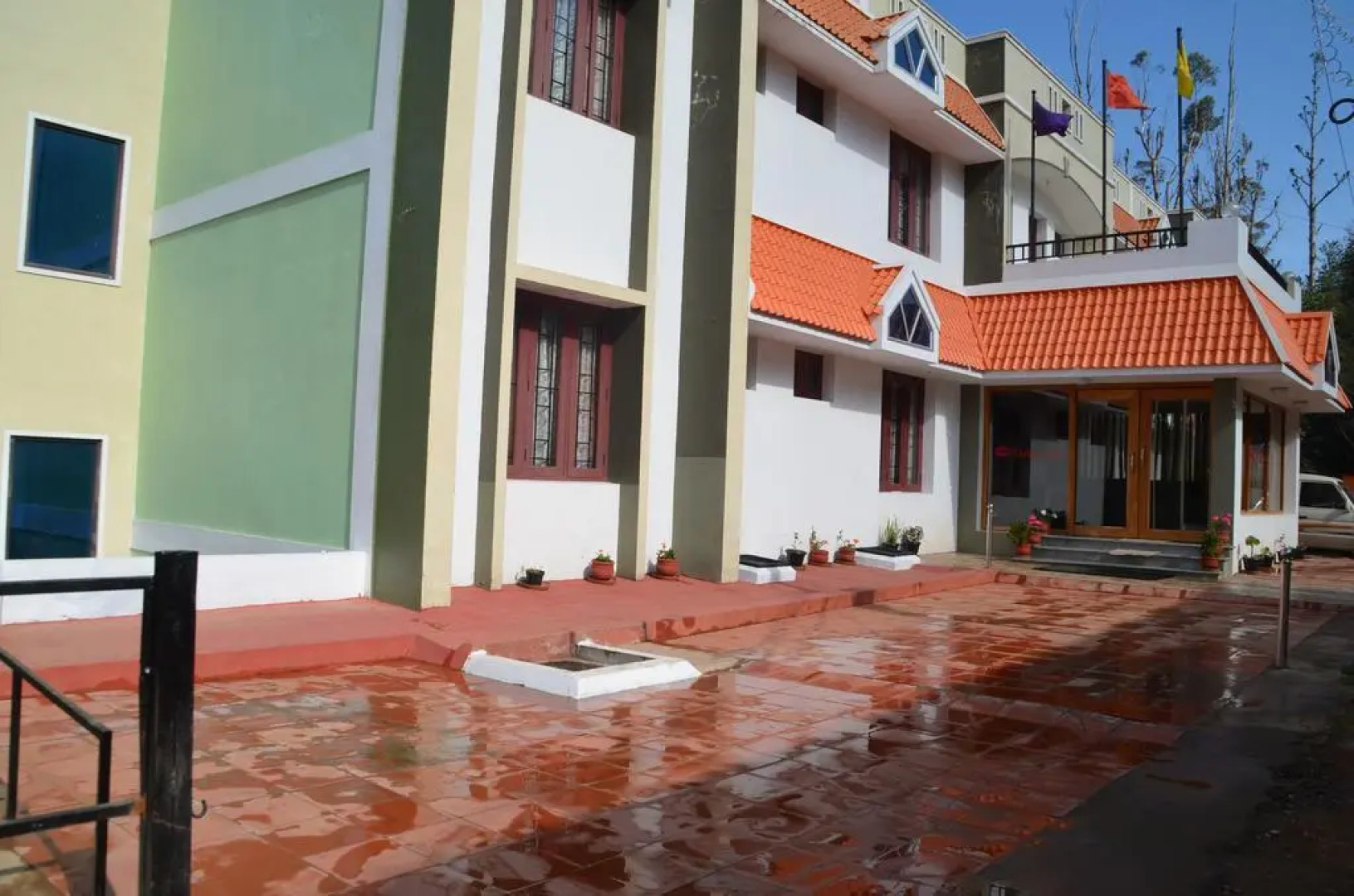 Hotel Aarem Valley Castle