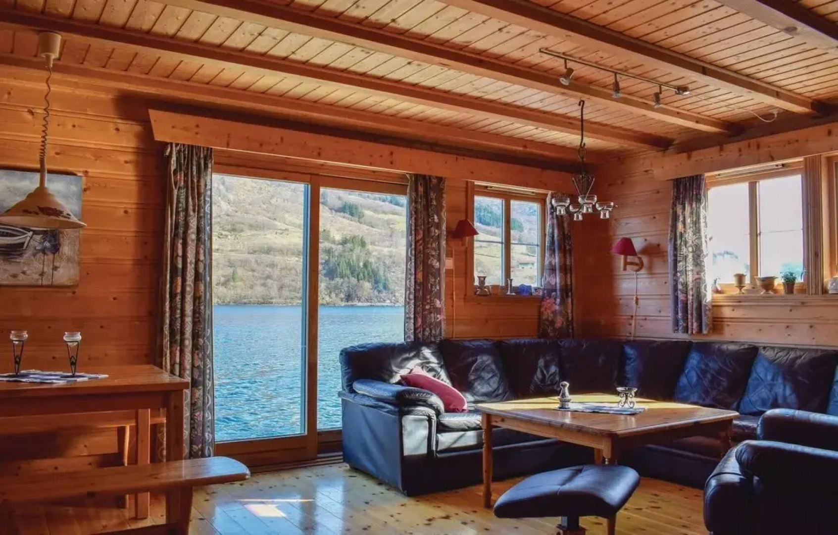 Stunning Home in Ølensvåg With 2 Bedrooms and Wifi