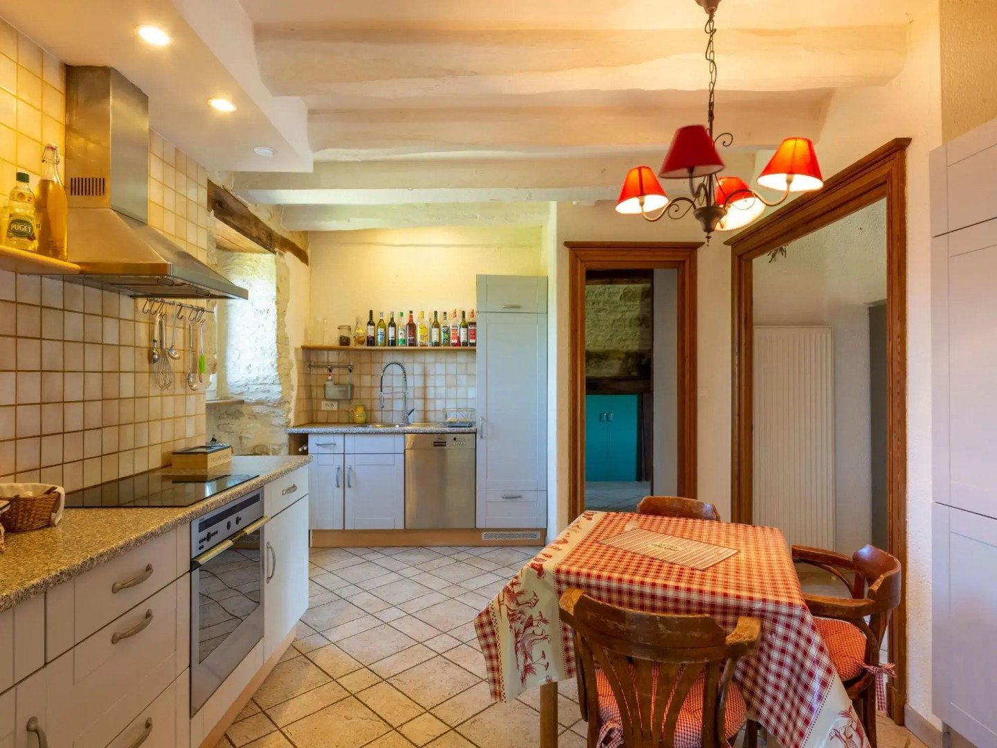 Fantastic Holiday Home in Dégagnac with Jacuzzi