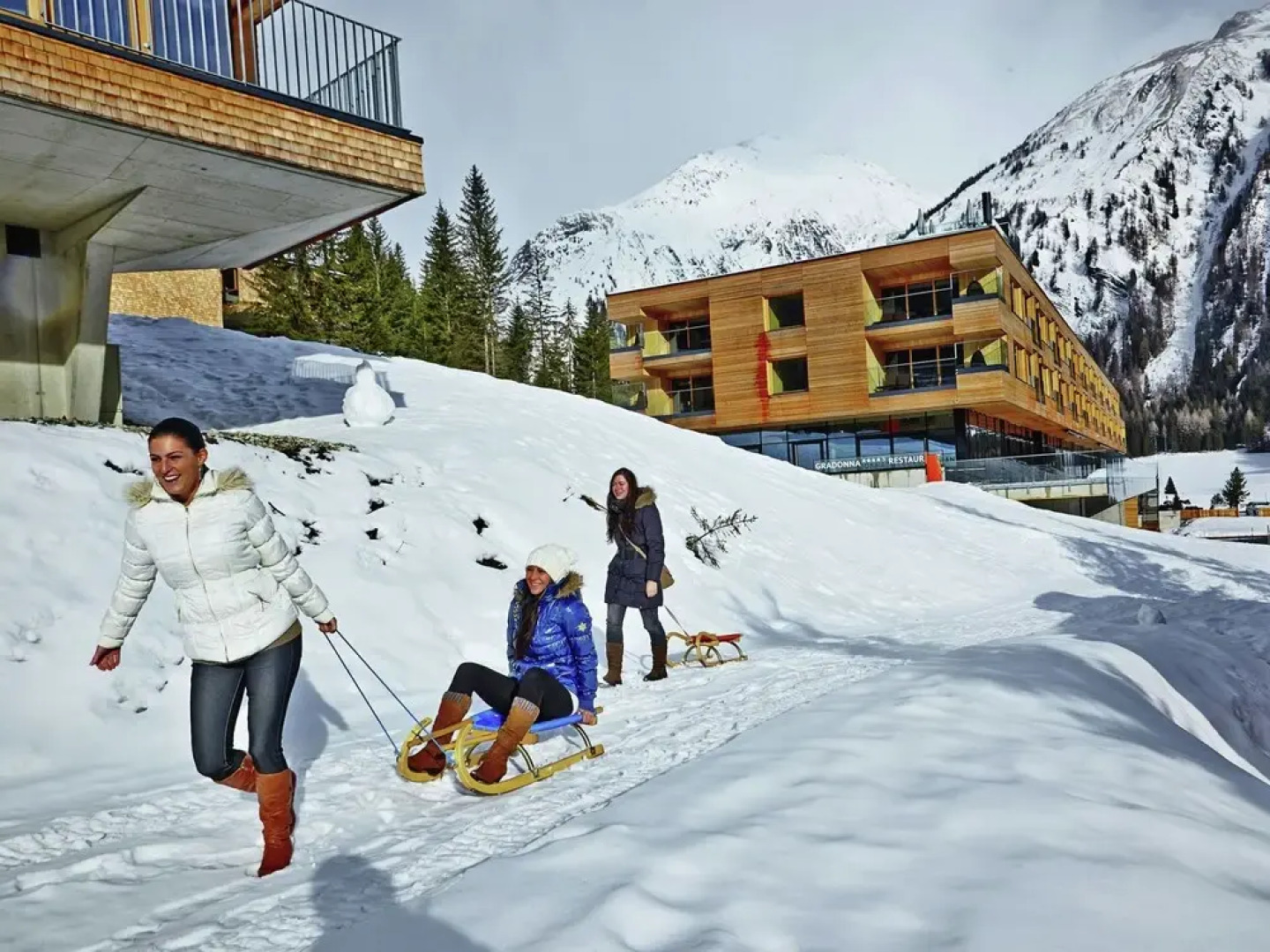 Welcoming Apartment With Infrared Sauna, Terrace, Garage