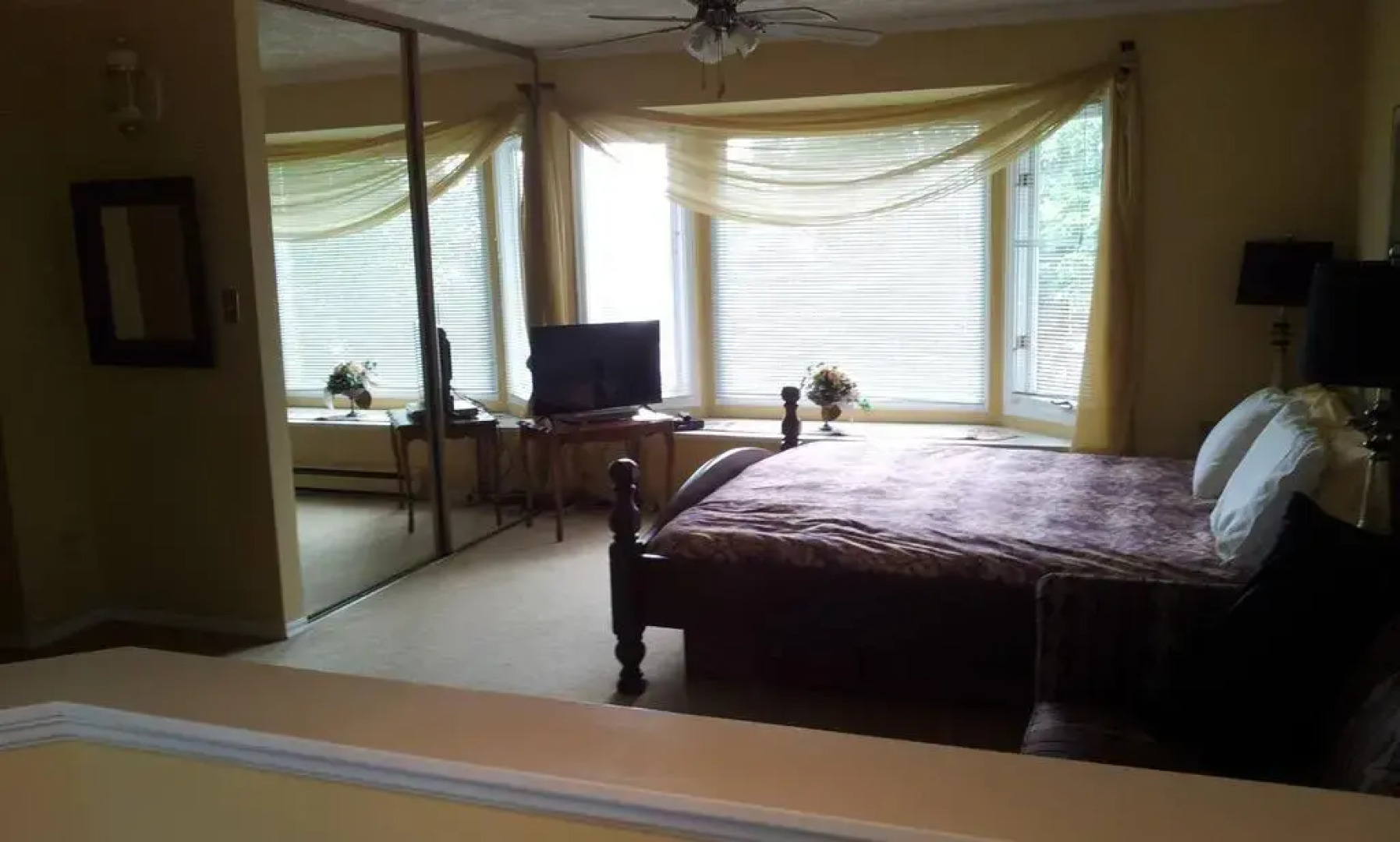 Hemingway's by The Sea