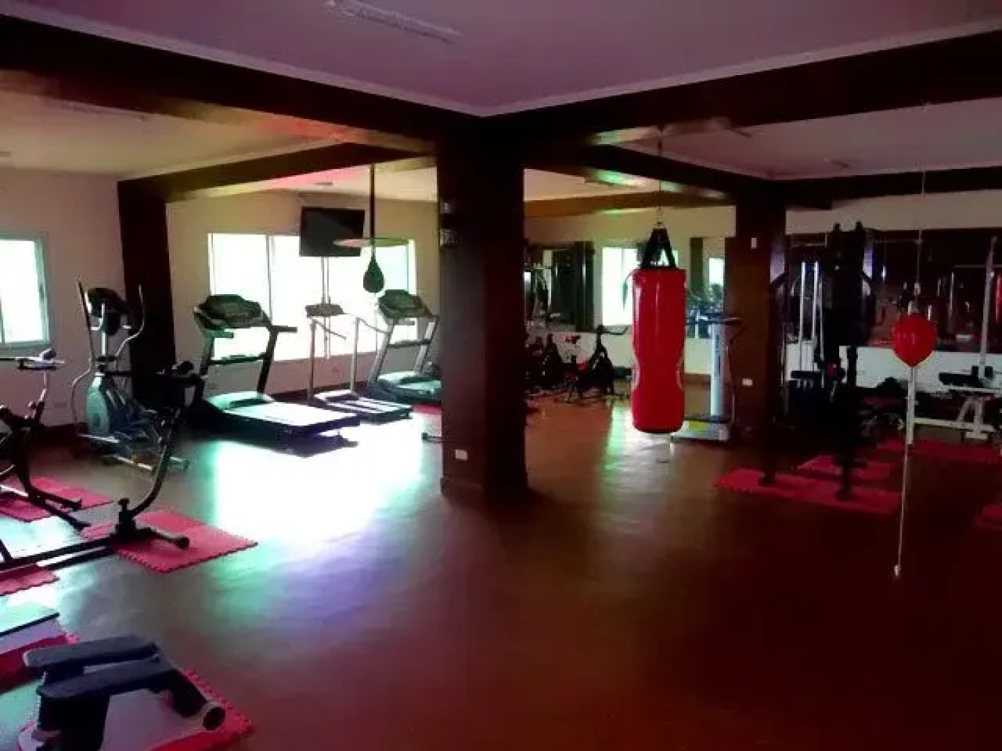 Advianne's Cafe, Hotel, and Restaurant