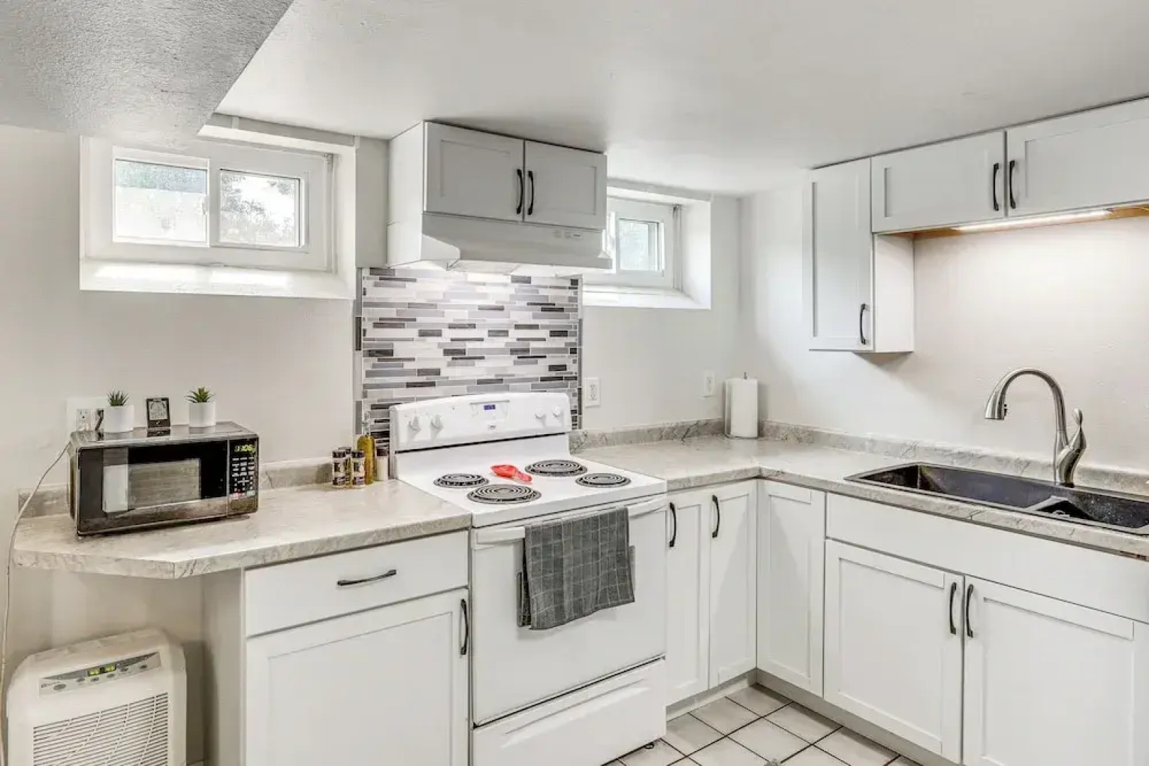 Cozy Sturgis Retreat - Walk to Main St & Saloons!