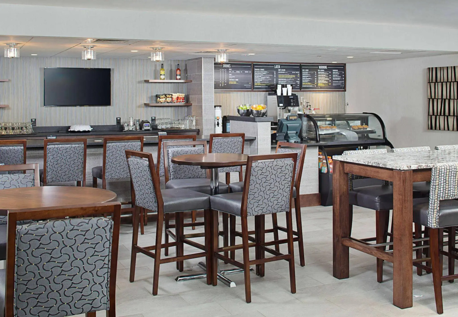 Courtyard by Marriott Manchester - Boston Regional Airport
