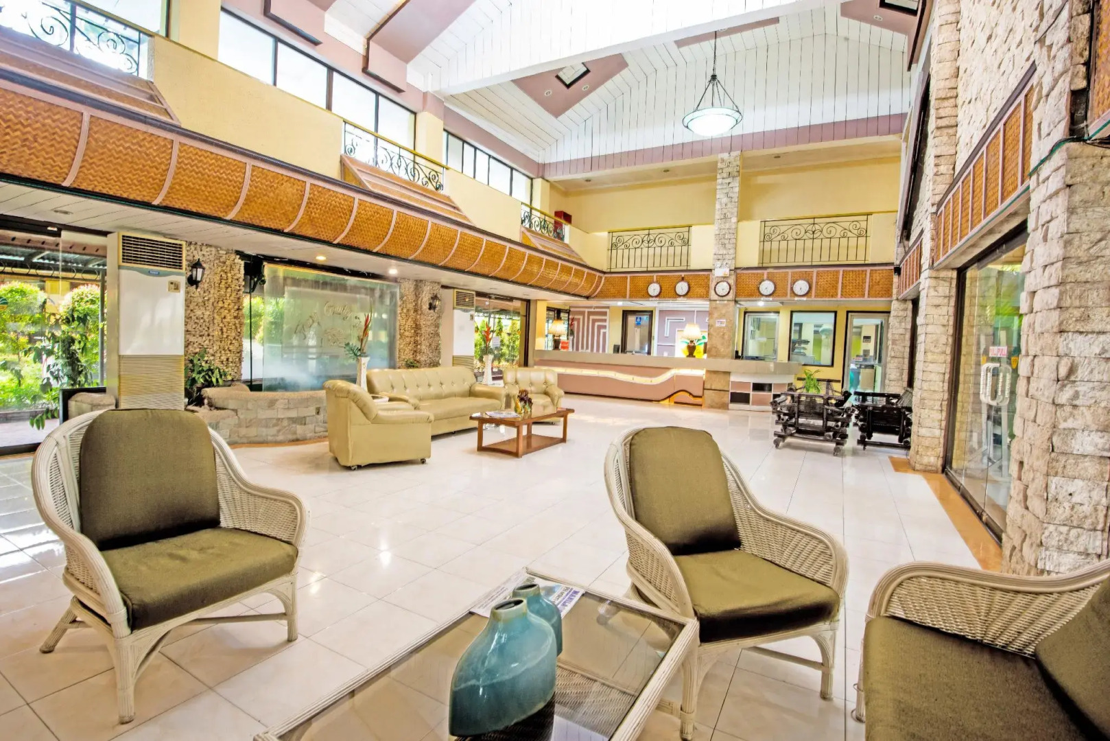 Family Country Hotel & Convention Center