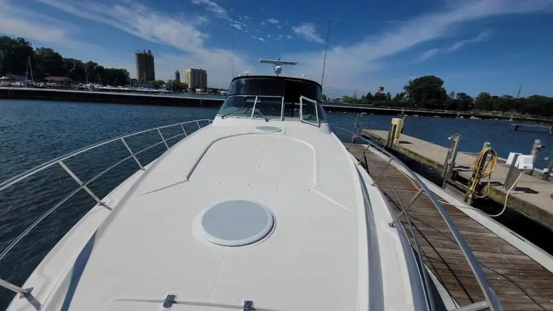 Yachta Yachta Yachta on the wata island and cruise rental