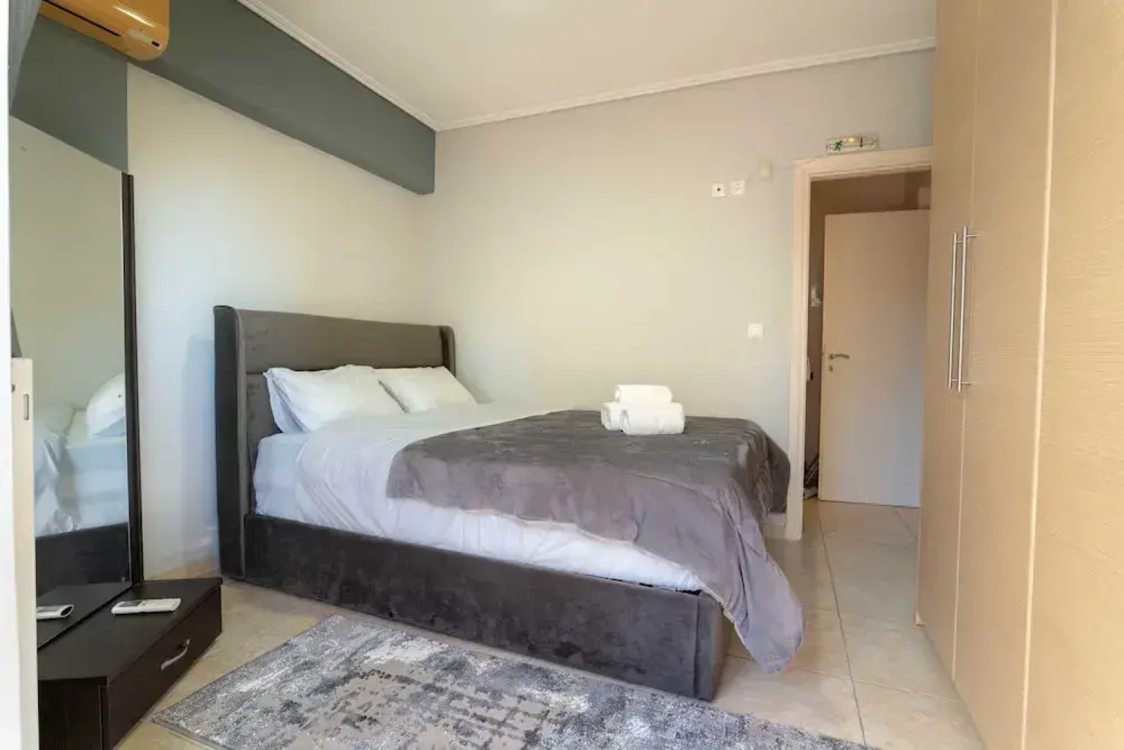 Kalithea train station 1bedroom 2persons