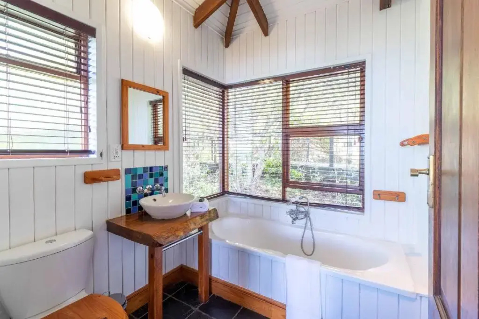 Boardwalk Lodge - self-catering