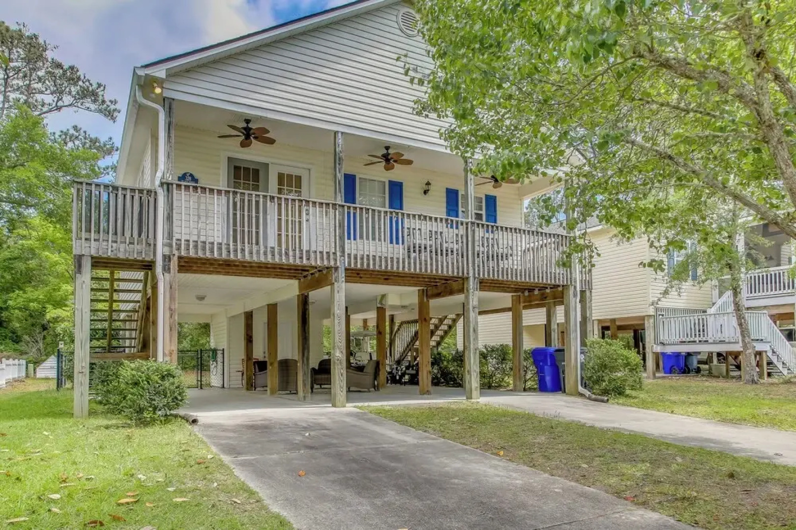 Charming Oak Island Home 1 Mi to Beach!