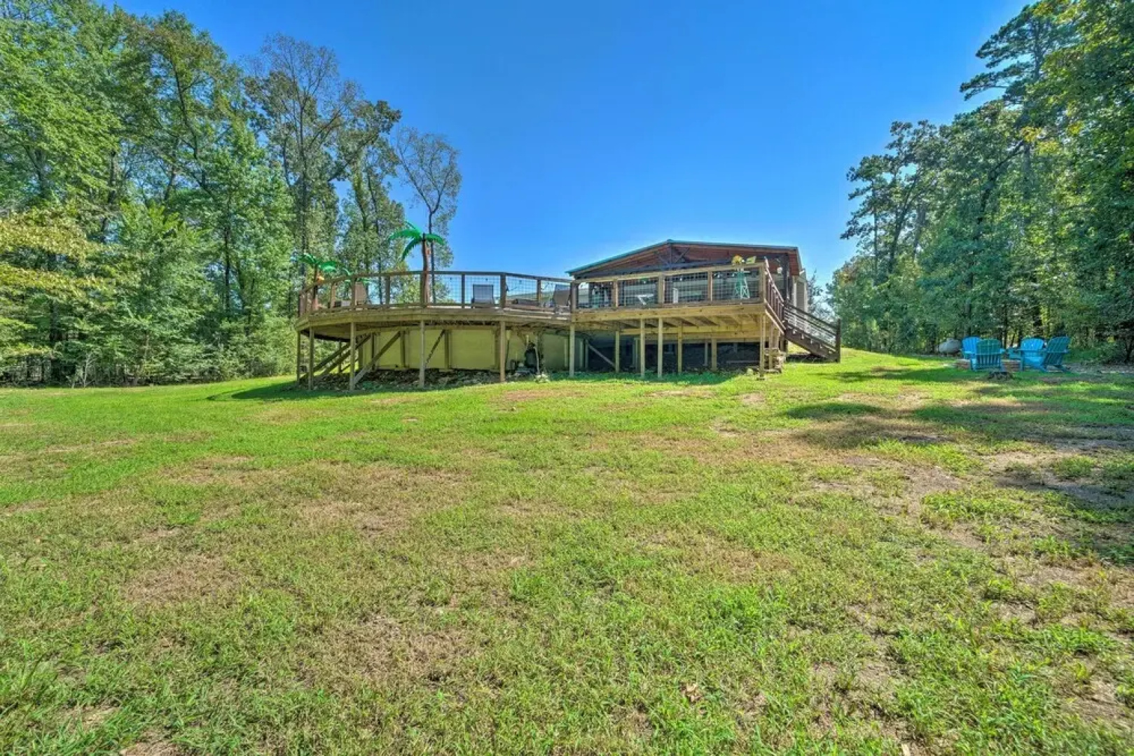 Pet-friendly Home w/ Deck in Broken Bow!