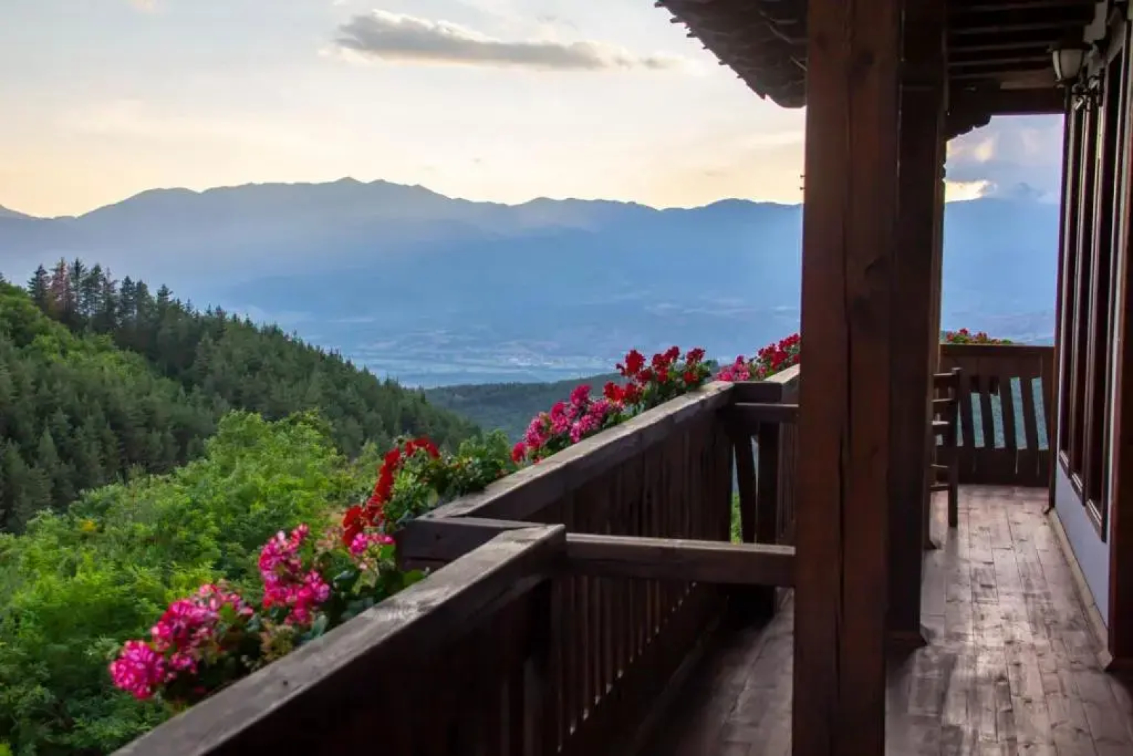 Leshtenski Rai Guest House