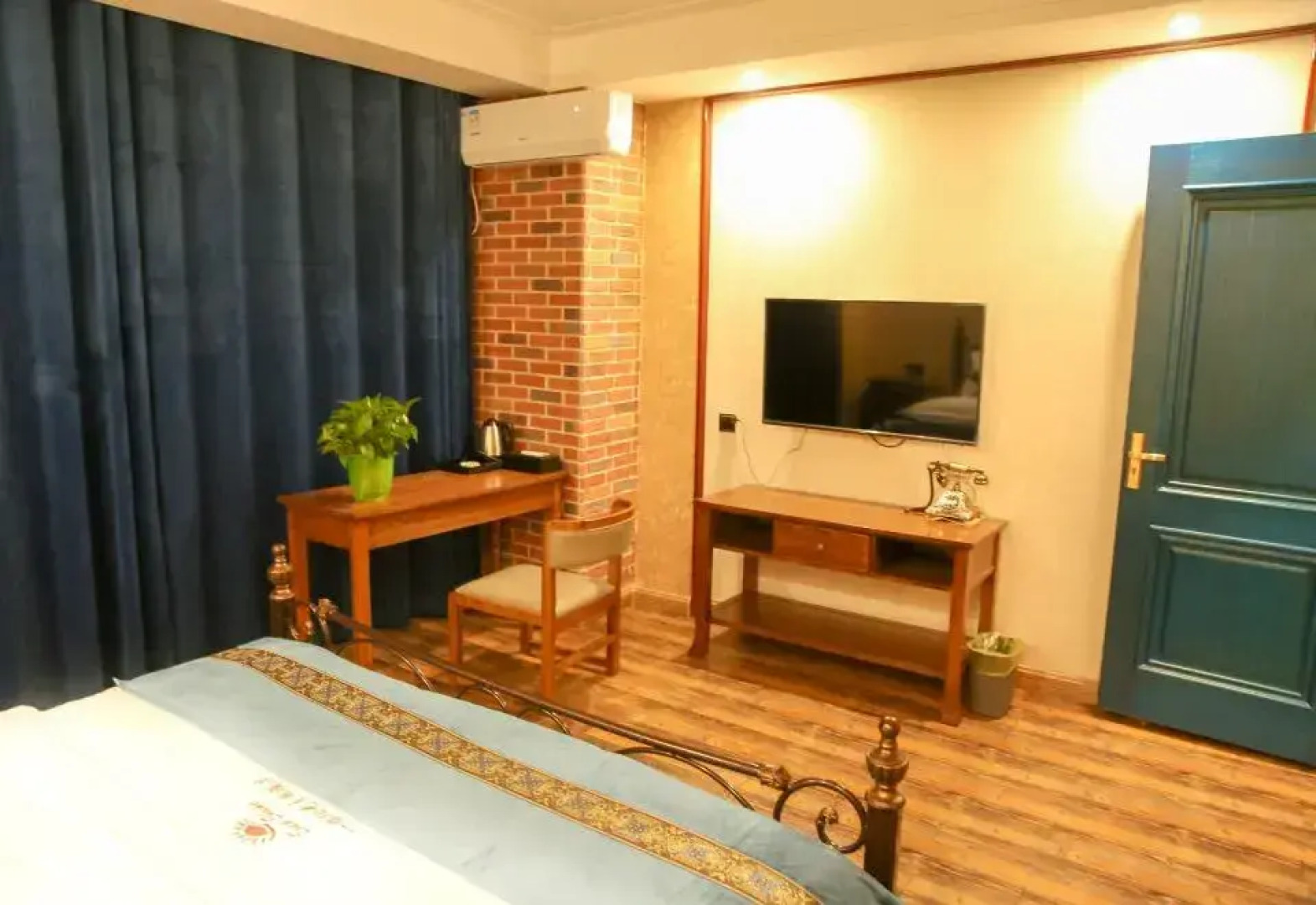 Sunshine Hotel 1st Road (Altay Emerald Bay)