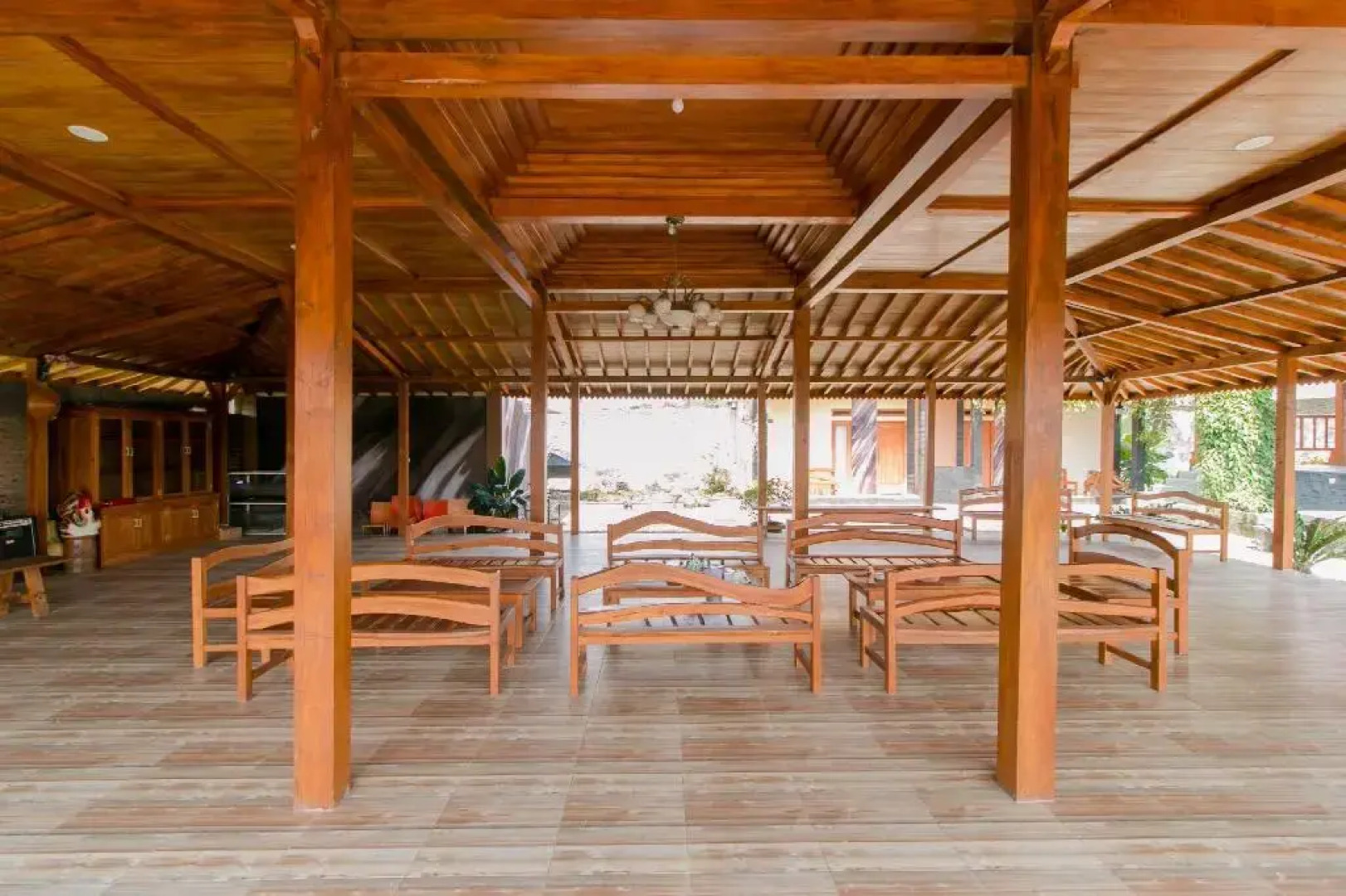 OYO 1567 Pendopo Tumaritis Syariah