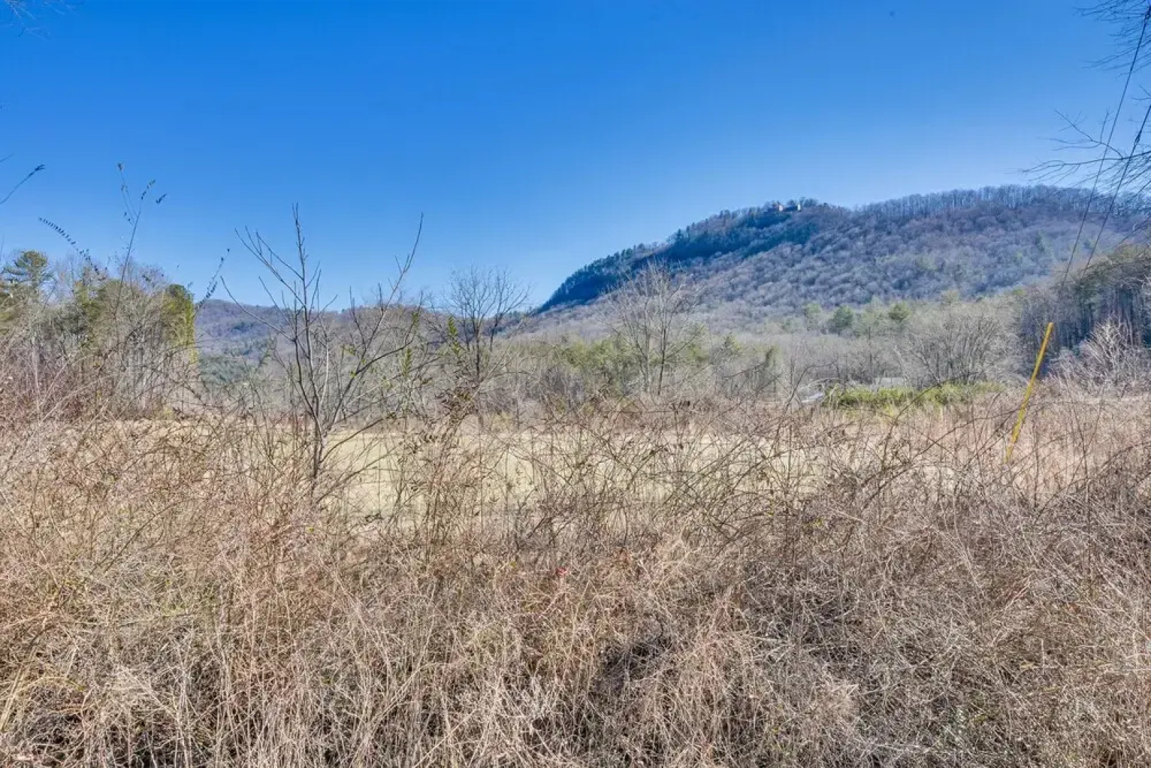 Cozy Dillard Cabin w/ Mountain Views & Pool Access