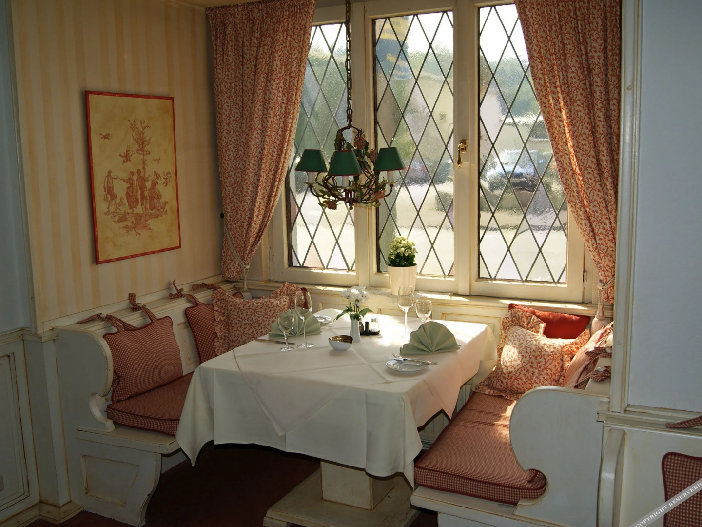 Restaurant At Keller Hotel