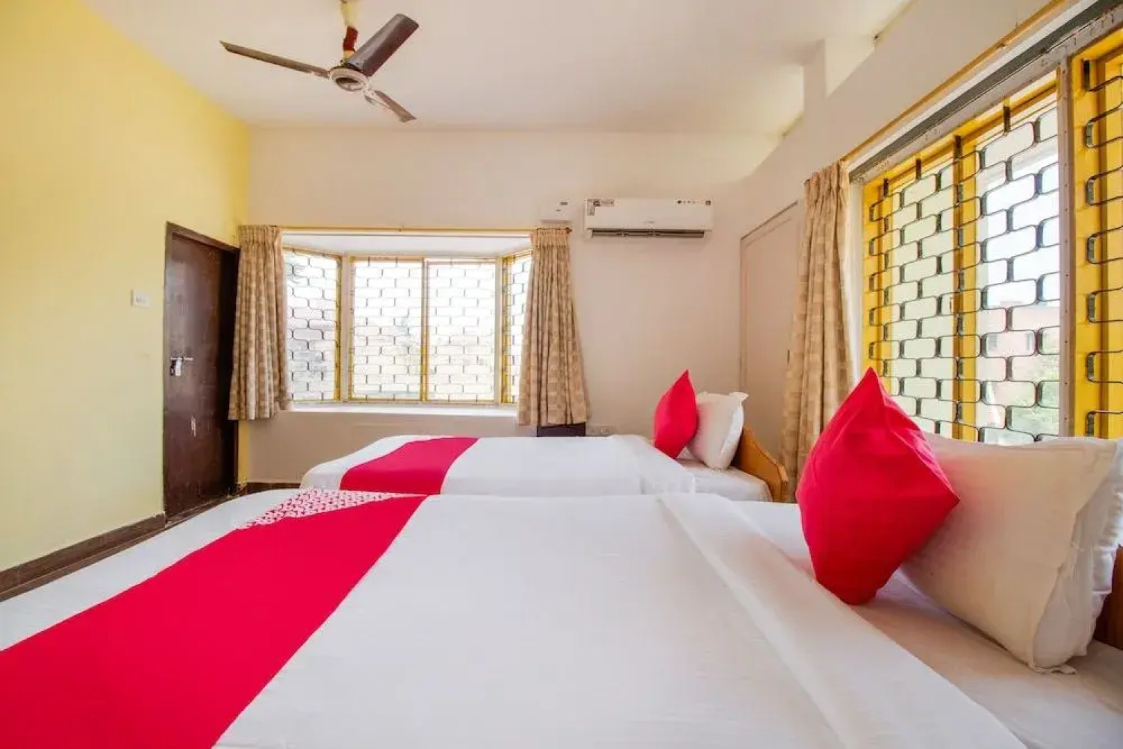 Oyo 39999 Space Ville