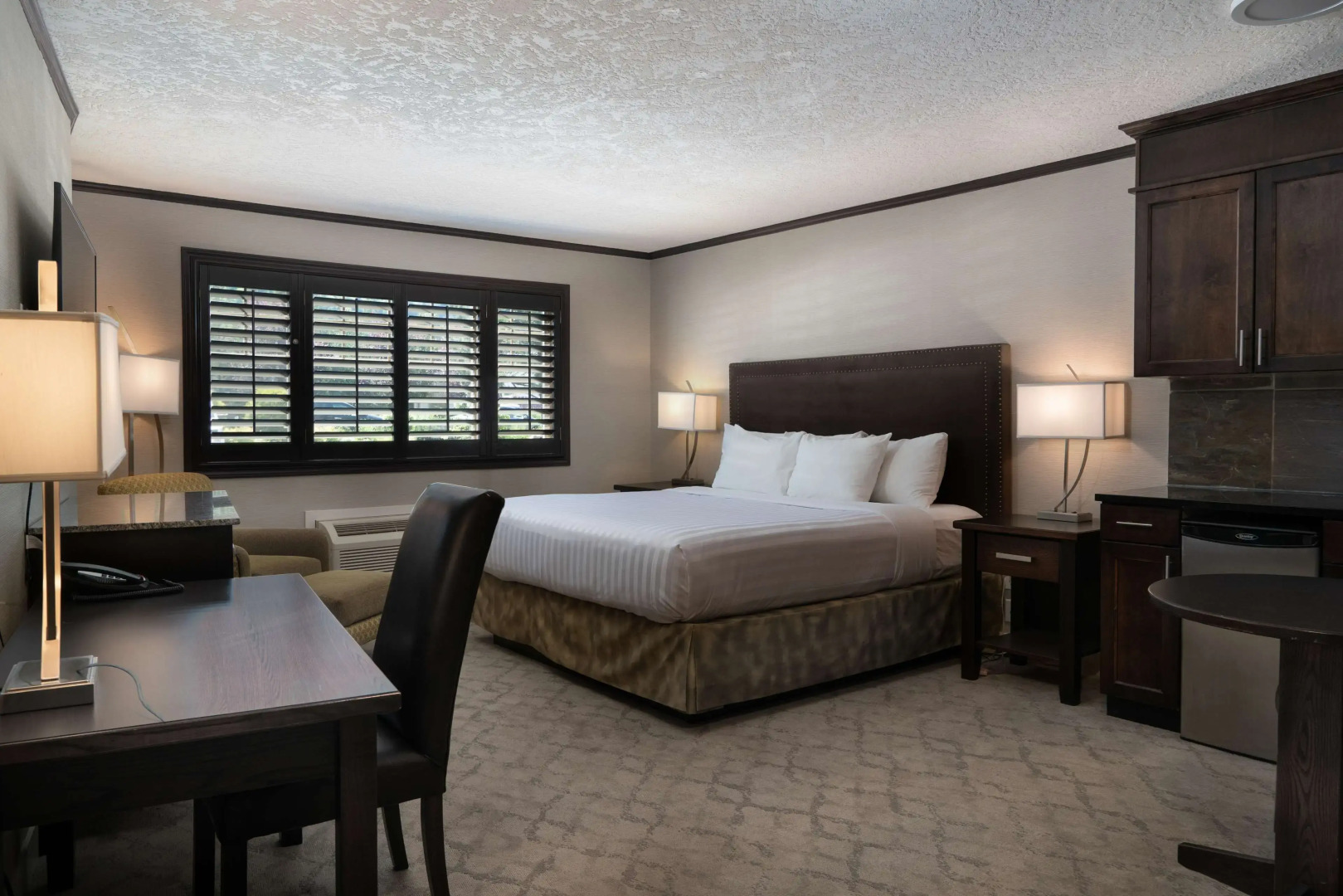 Prestige Lakeside Resort, WorldHotels Elite