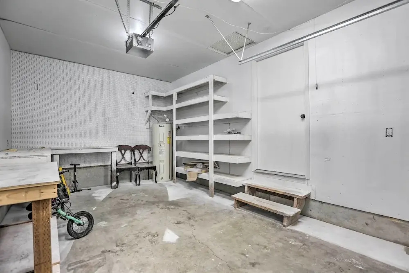 Family-friendly Redmond Getaway: Walk to Dtwn