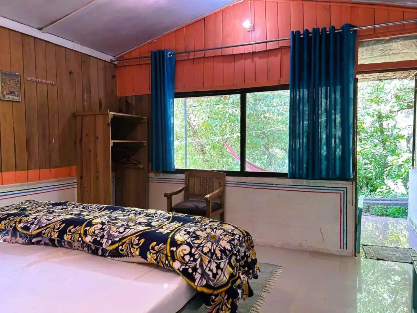 12 BHK Rustic hut in Dhaulsoot Village 3 km from Laxmijhula near Badrinath Road, Rishikesh, by GuestHouser (AE3B)