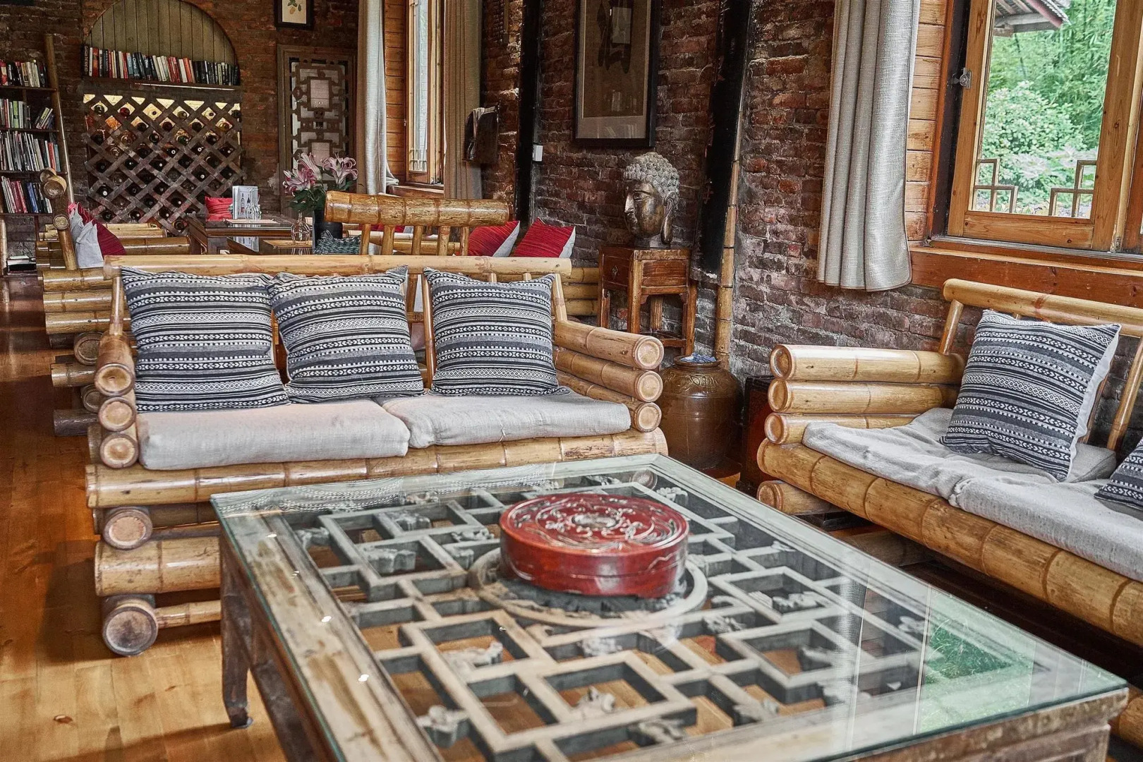 Yangshuo Mountain Retreat