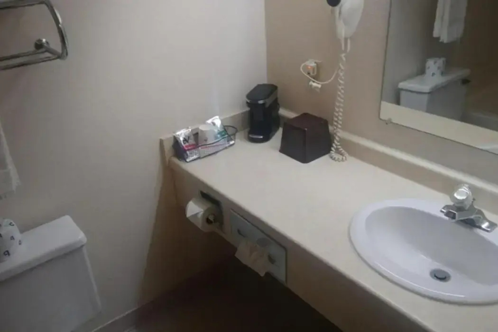 Wautoma Inn by OYO Near Airport WI 73