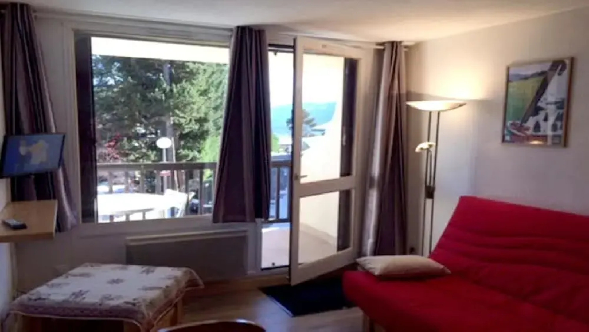 Studio in Font-romeu-odeillo-via, With Wonderful Mountain View, Furnished Terrace and Wifi