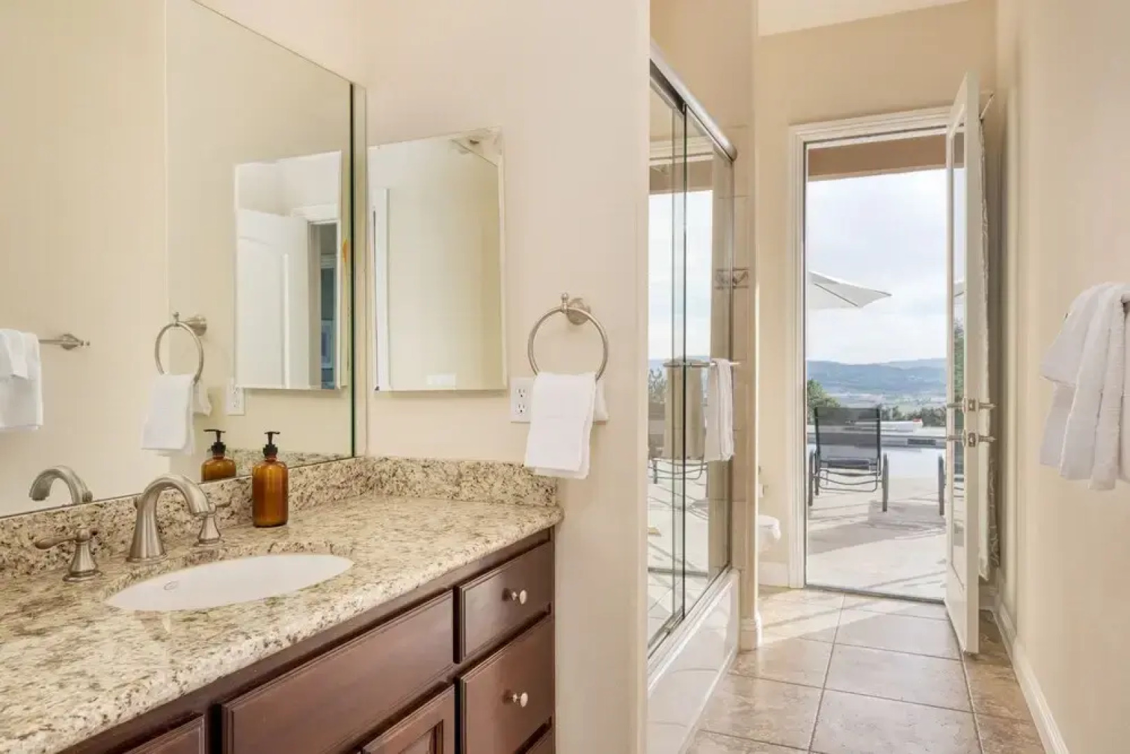 Casa Sancerre by Avantstay - Hilltop Estate w Breathtaking Views, Pool & Hot Tub