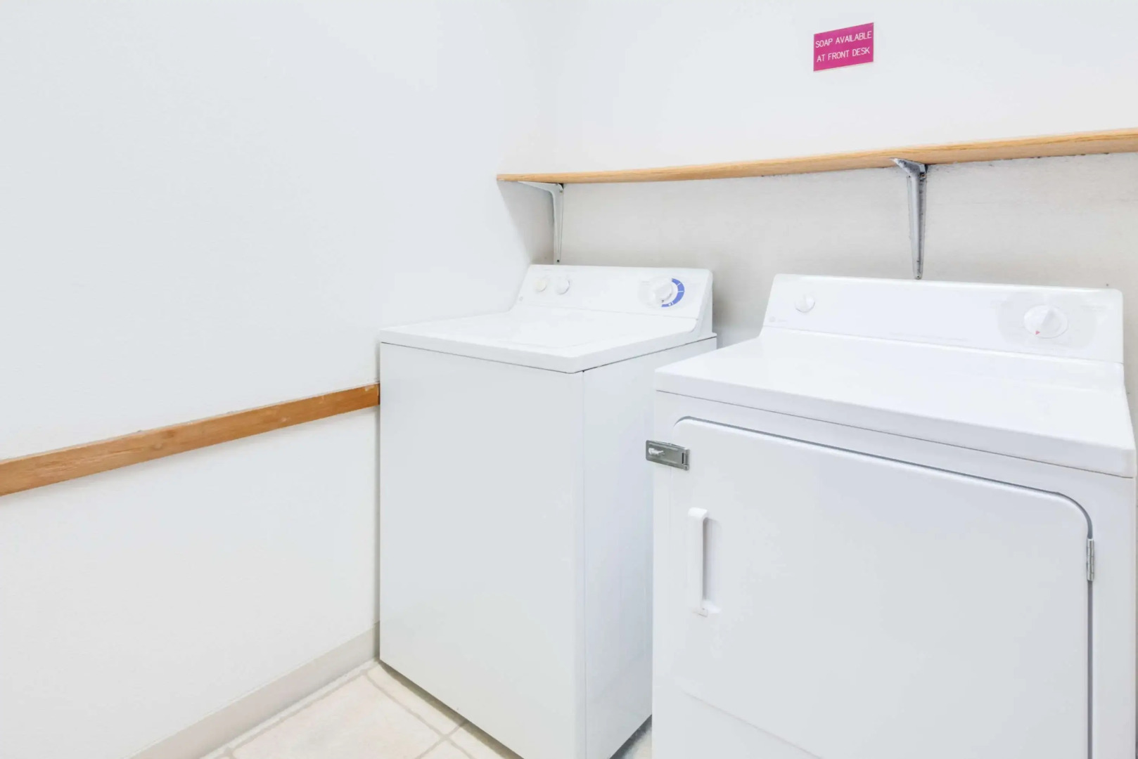 Days Inn by Wyndham Sturgis