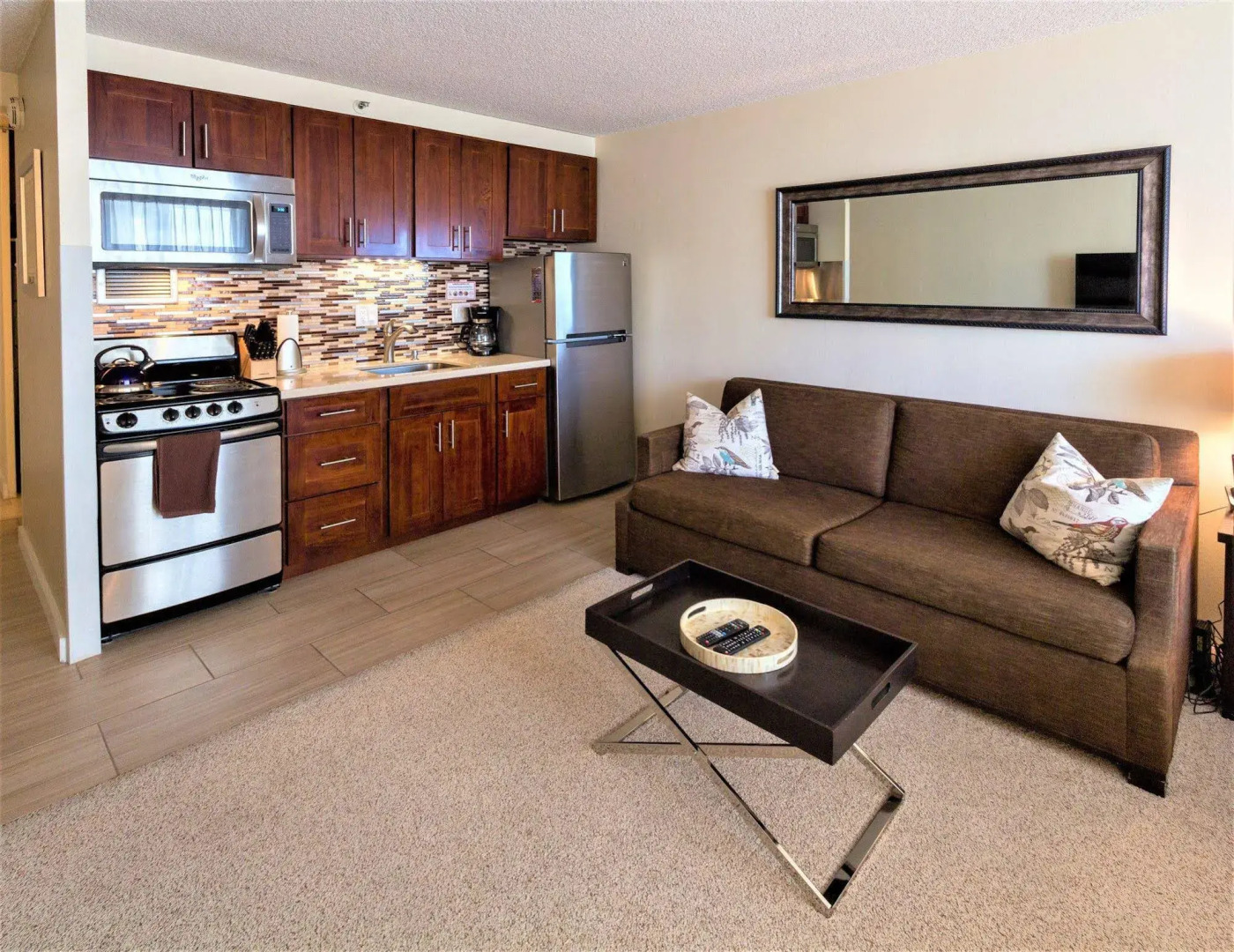 Waikiki Place - the Place to be in Waikiki