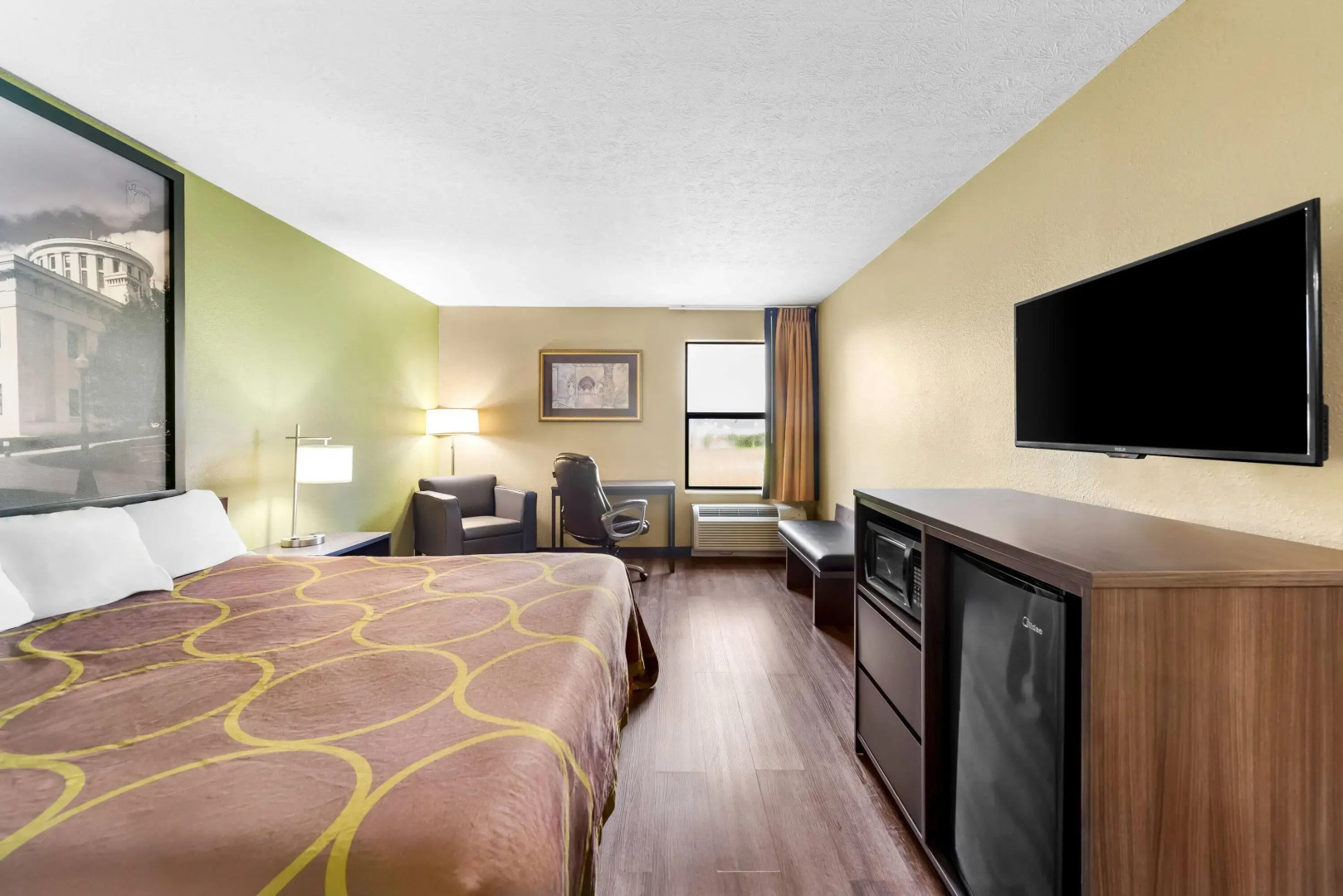 Super 8 by Wyndham Bellefontaine