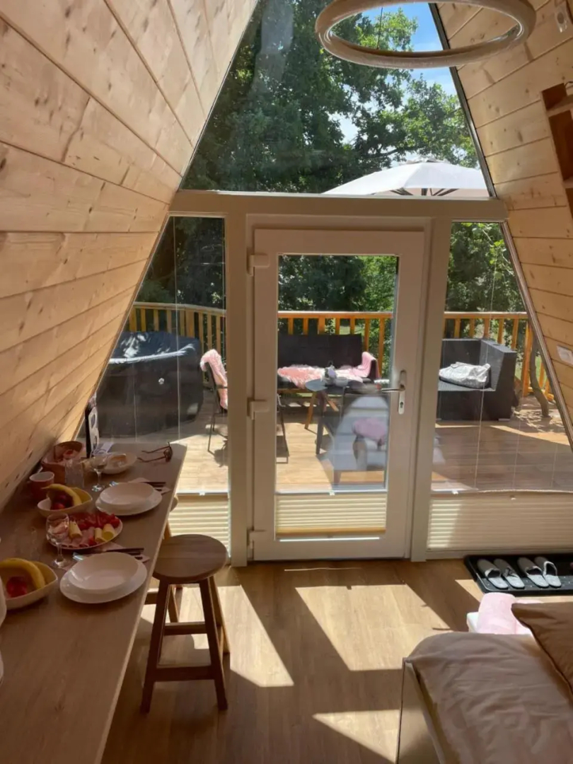 Glamping Holiday House with hot tub- Hisa oddiha