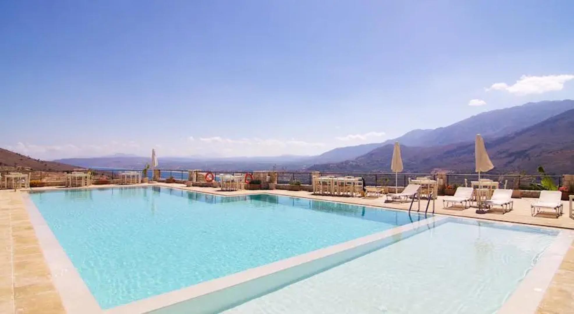 Olive Holly Ground - Morfi Village