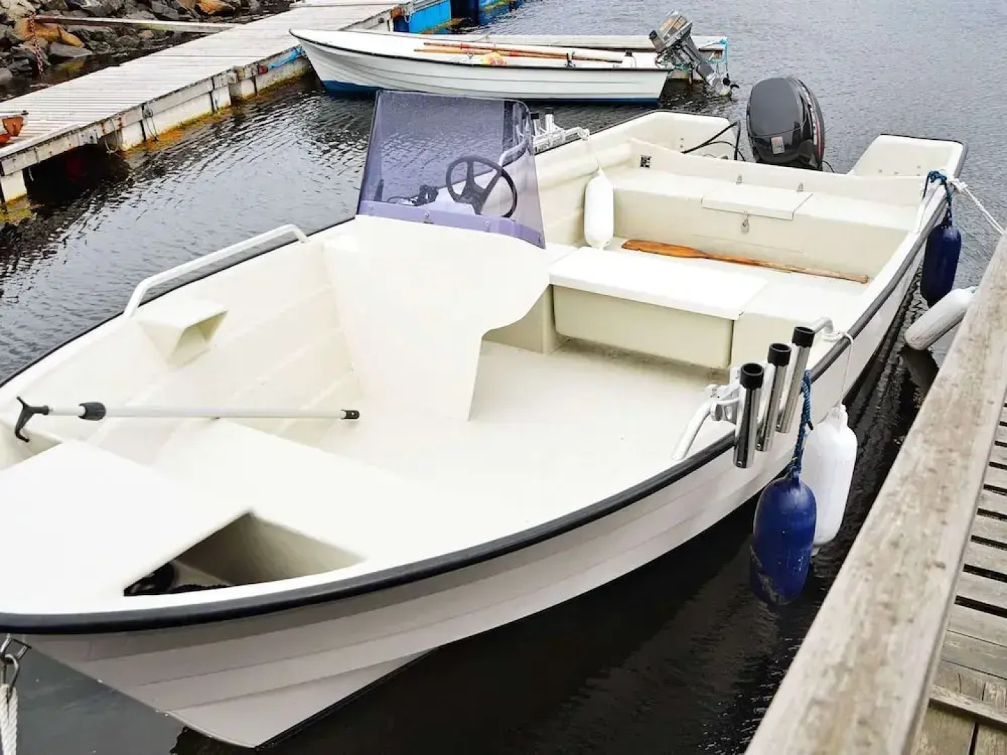 10 Person Holiday Home in Midsund