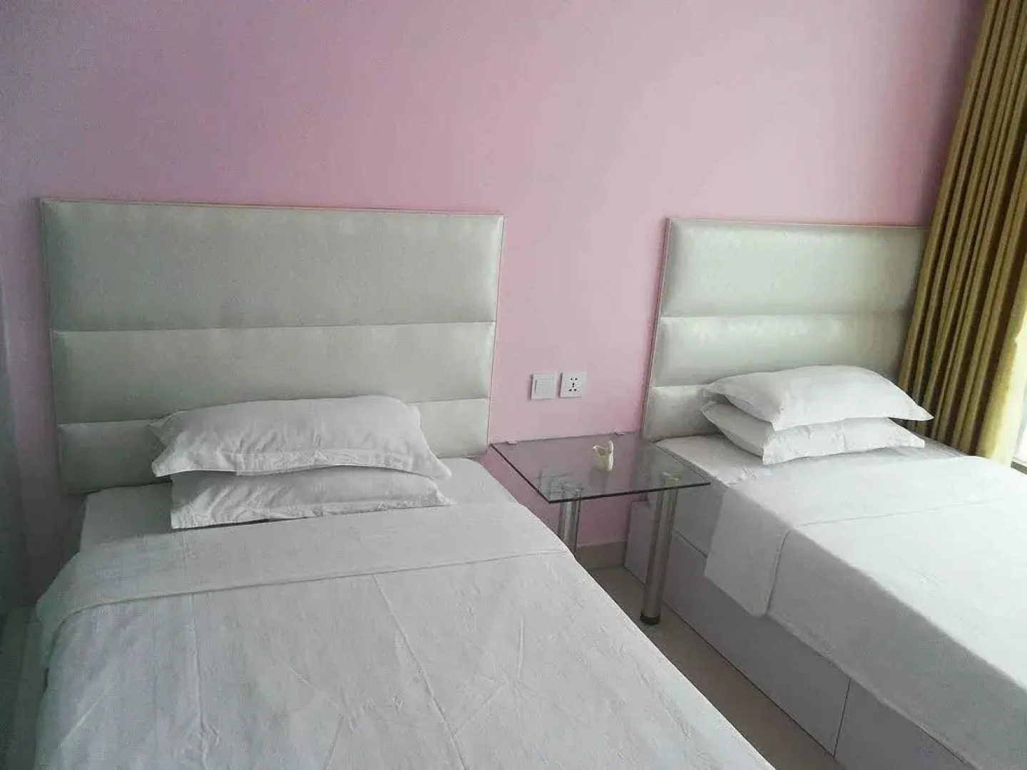 Rongcheng Youdu Express Hotel (Swan Lake Shop)