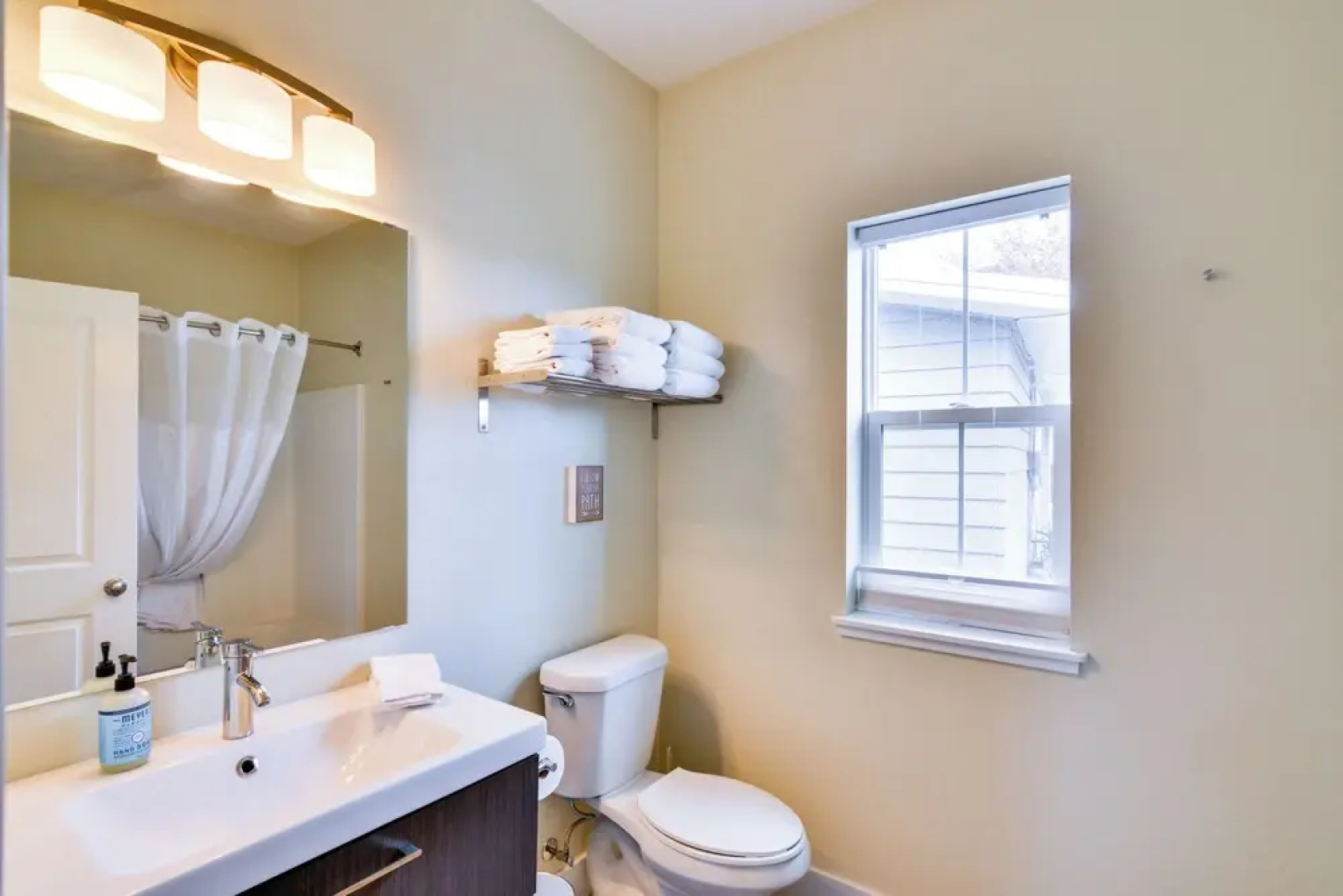 Downtown Buena Vista Condo: Walk to River & Cafes!