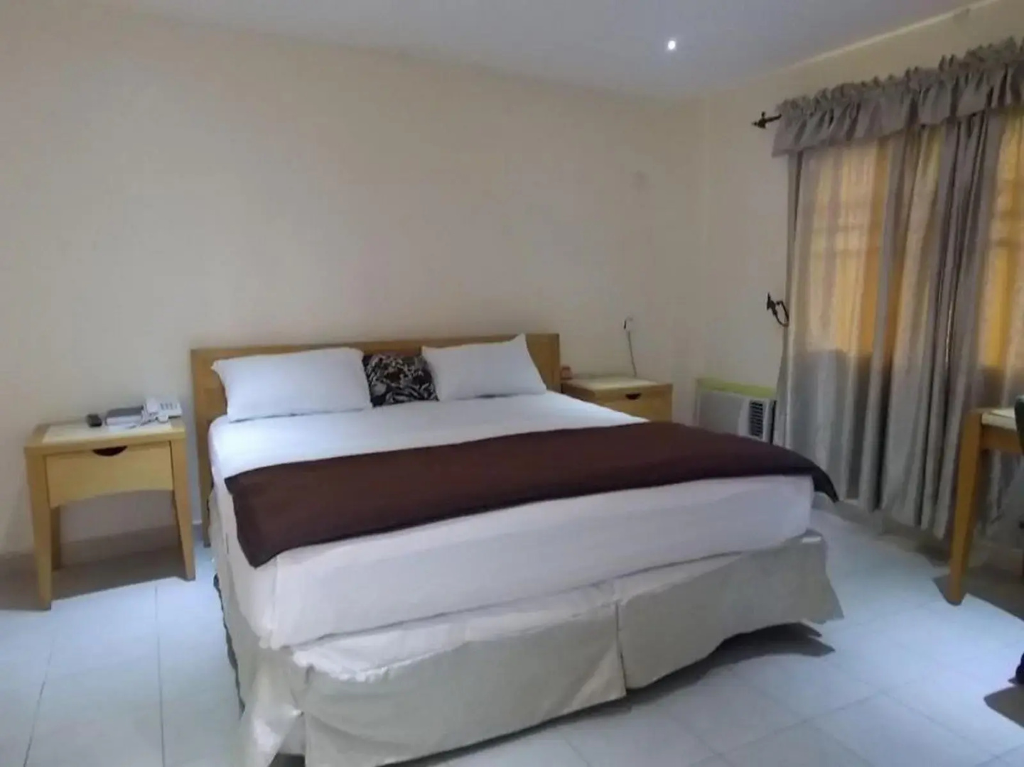 Mikagn Hotel And Suites