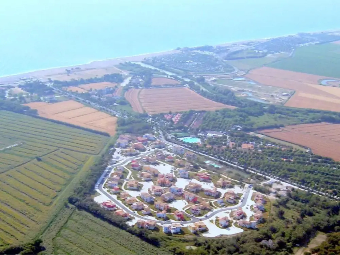 Neat Apartment With air Conditioning Near the Beach