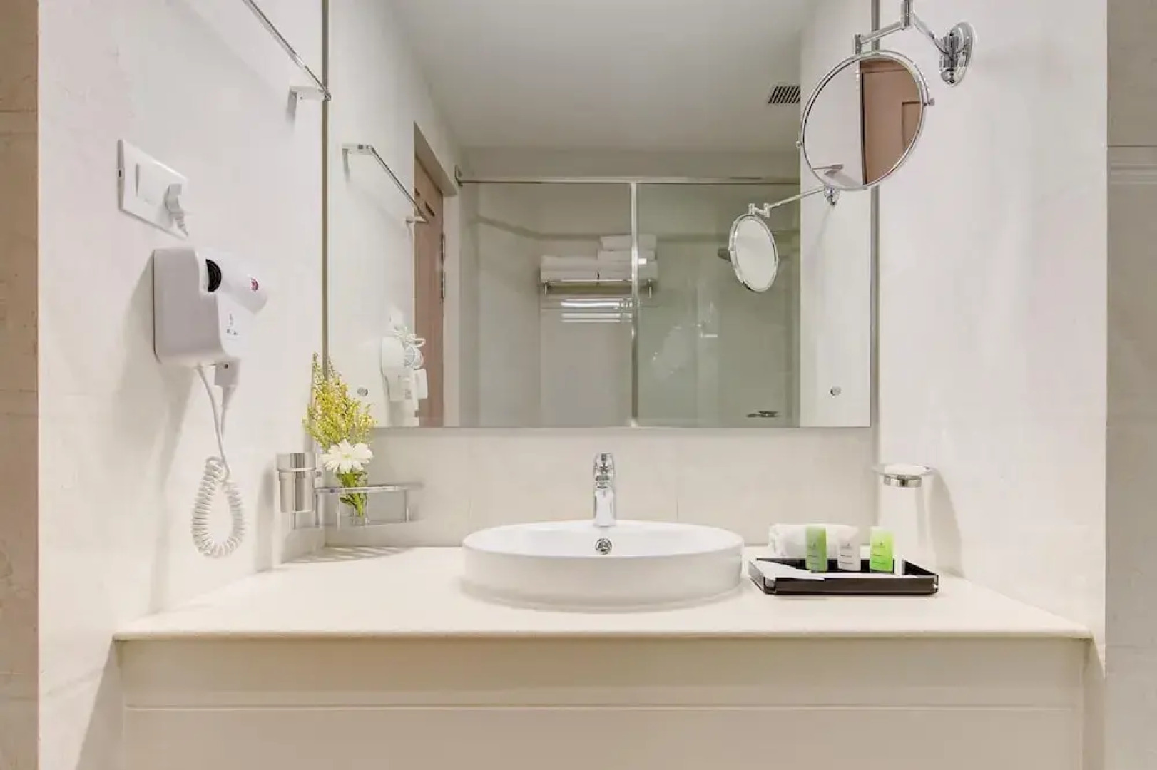 Hotel Guruvayur Gateway