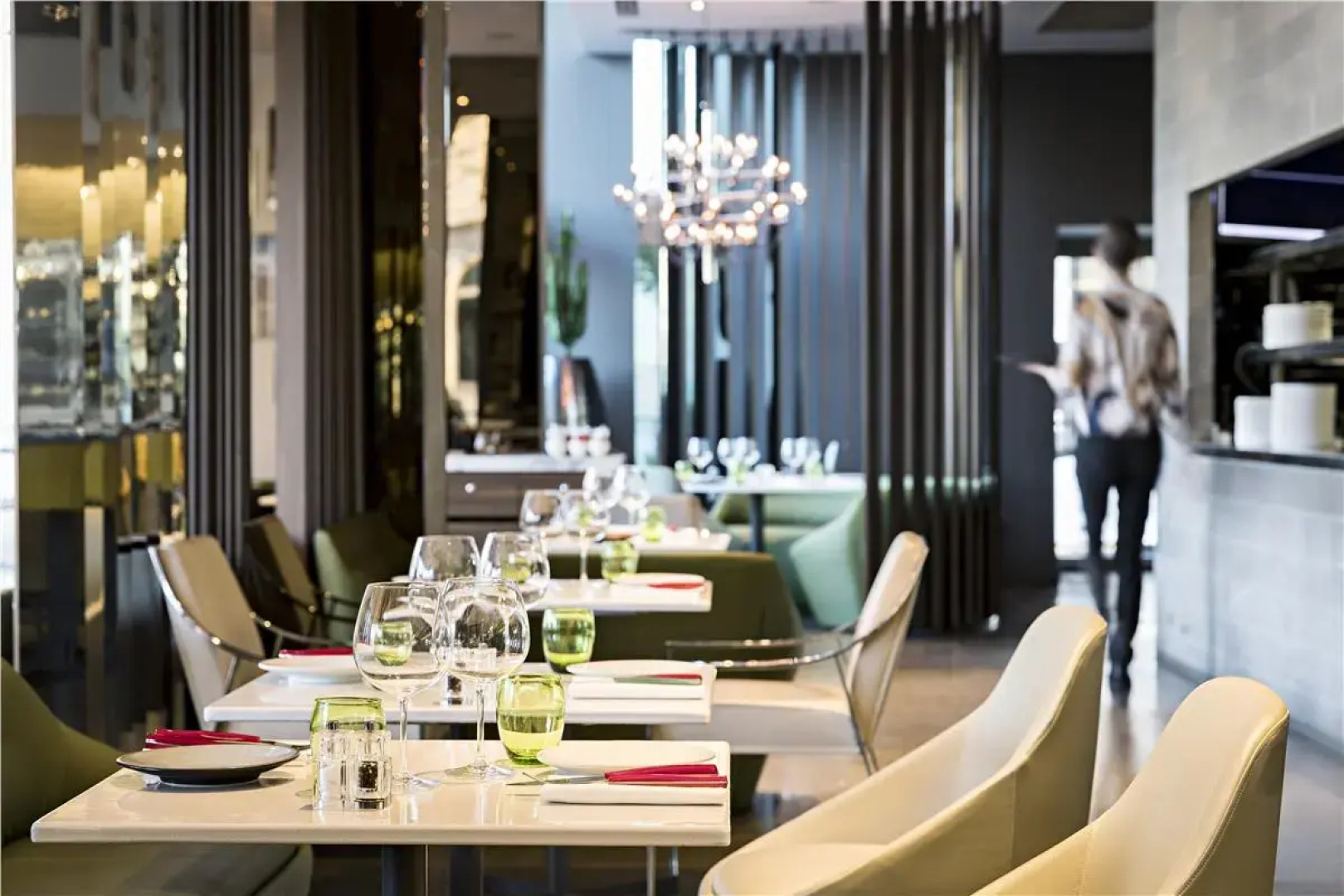 Отель Pullman Paris Tour Eiffel