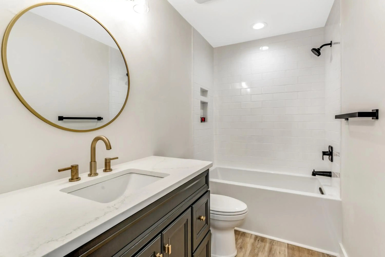 Family Tides by Sea Scape Properties