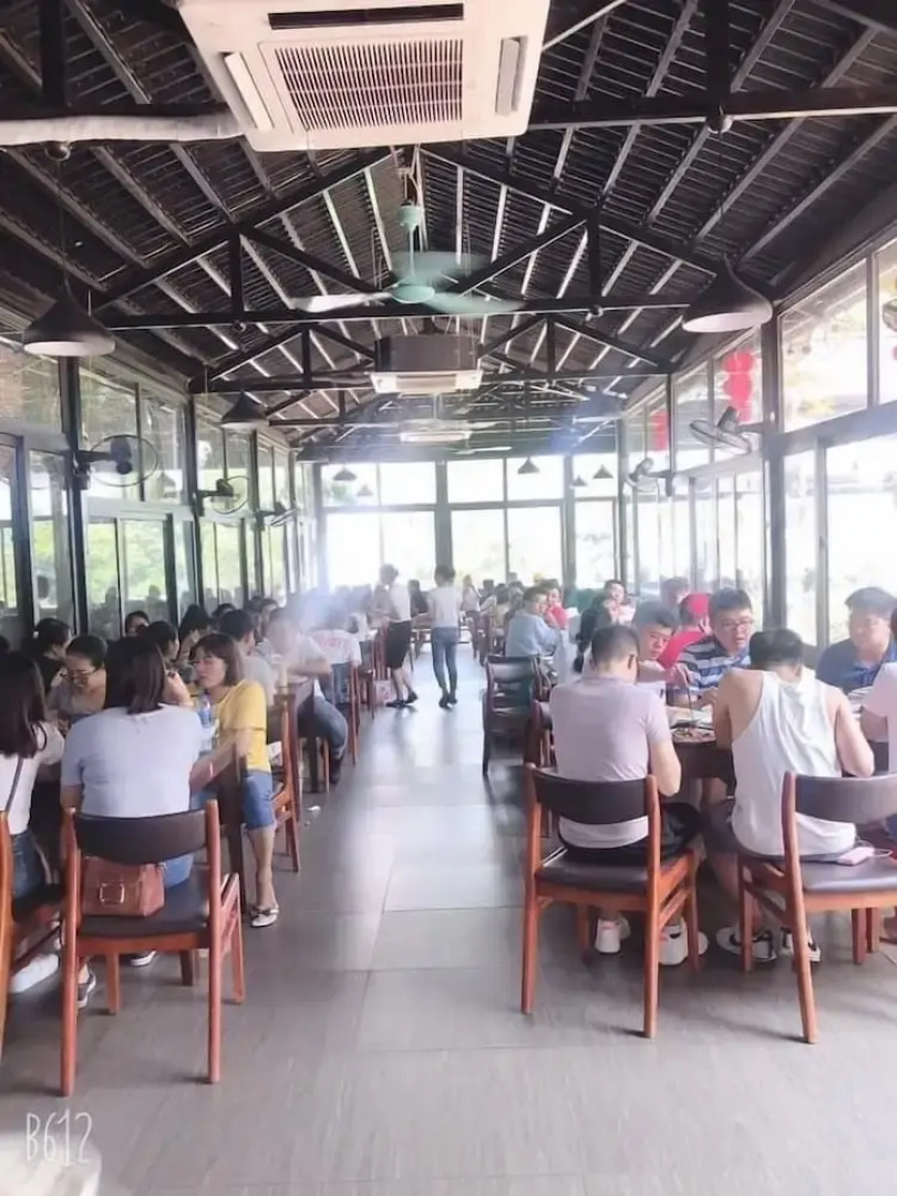 Lakeside Dailai Hotel