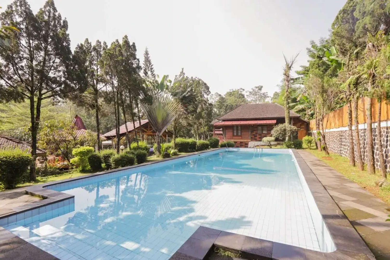 OYO 735 New Panjang Jiwo Resort