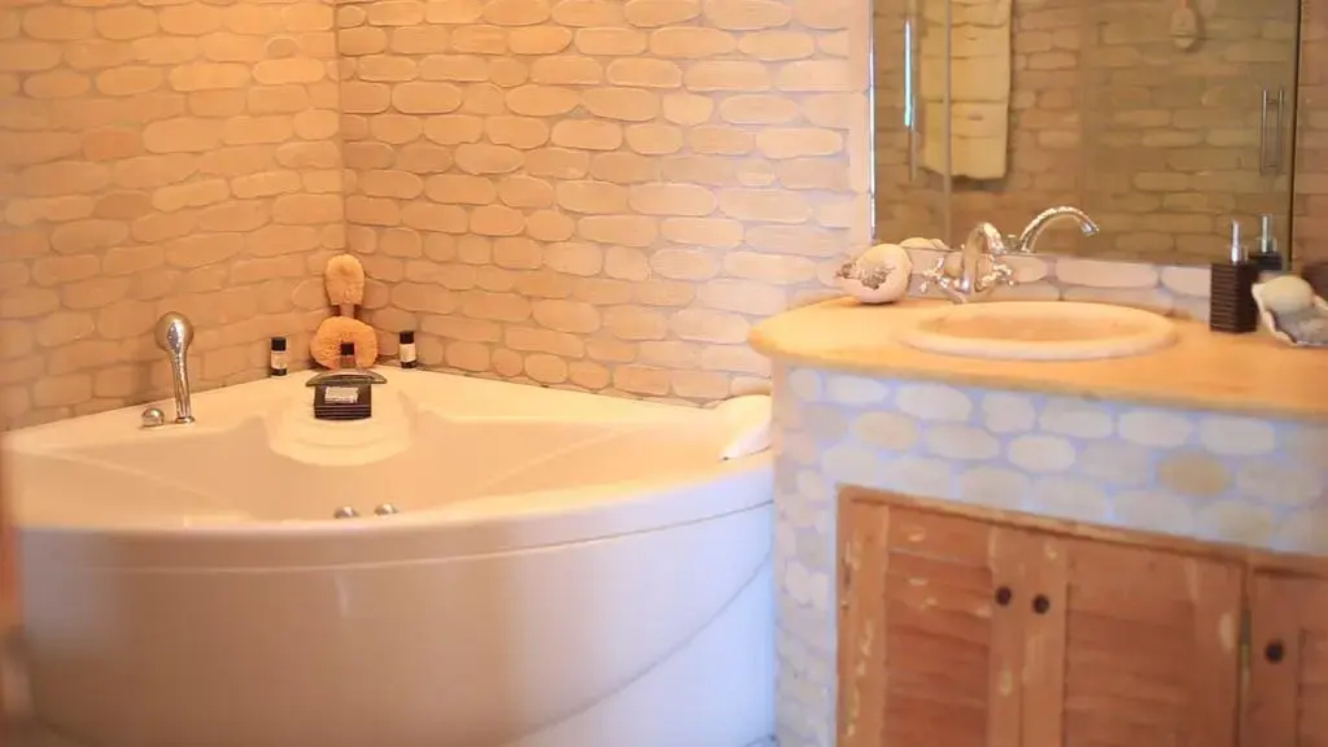 Caretta Bay View Villas