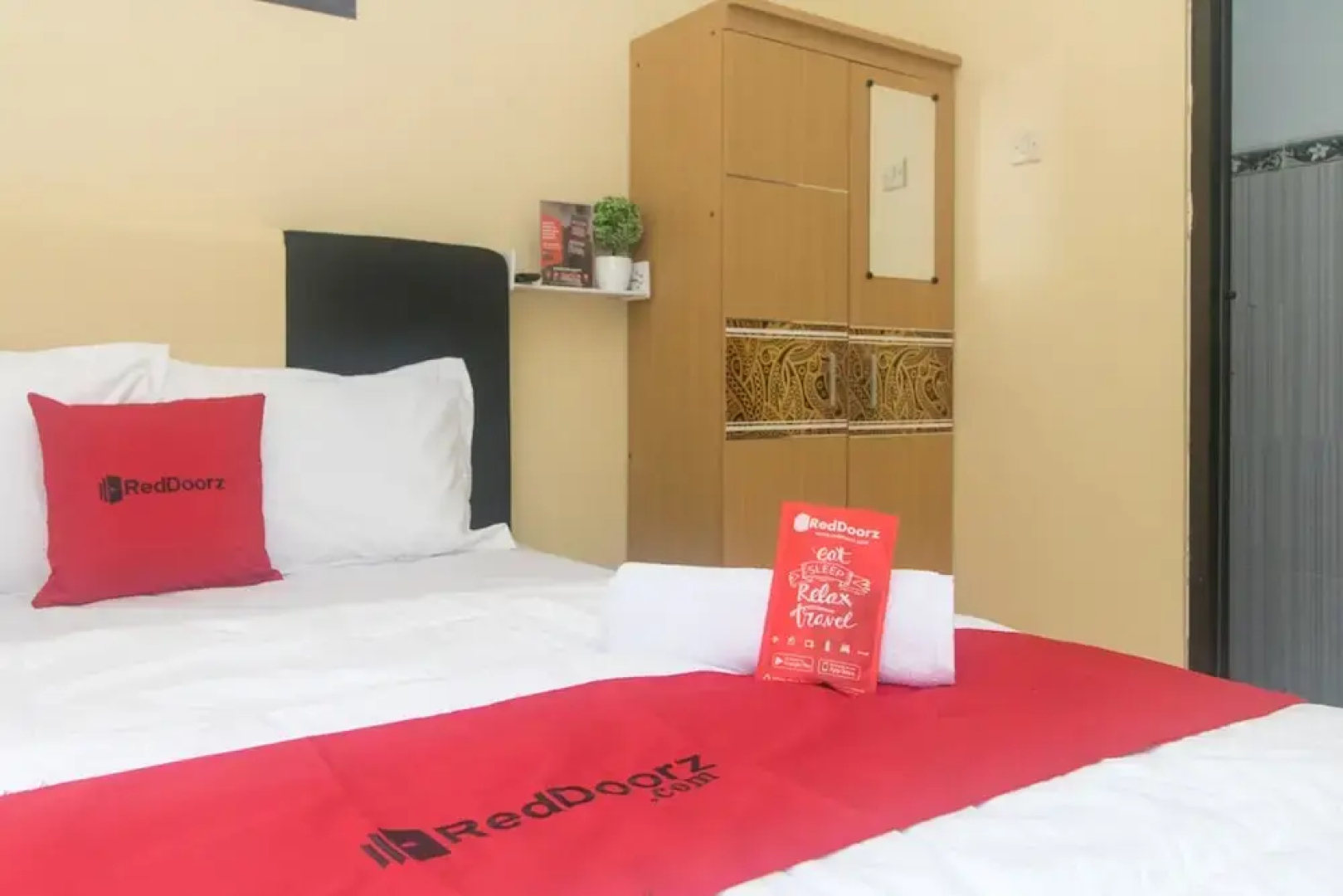 RedDoorz Syariah near Stasiun Madiun