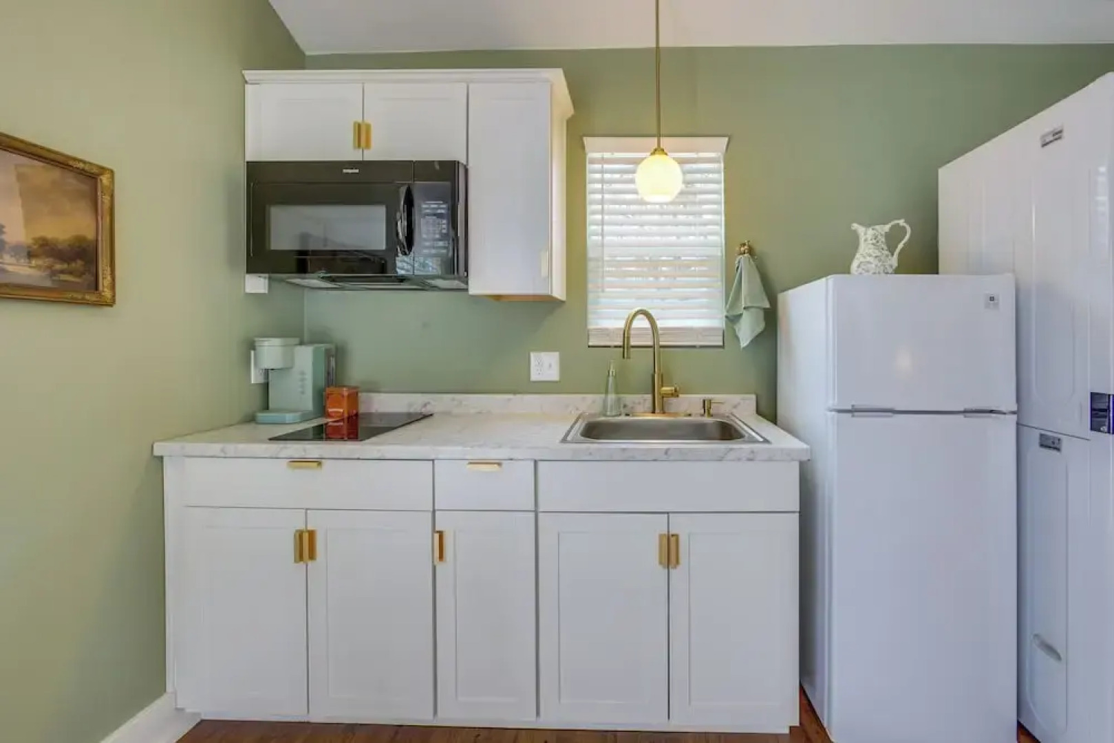 Walk to Museums: Art Deco Cottage in Jefferson