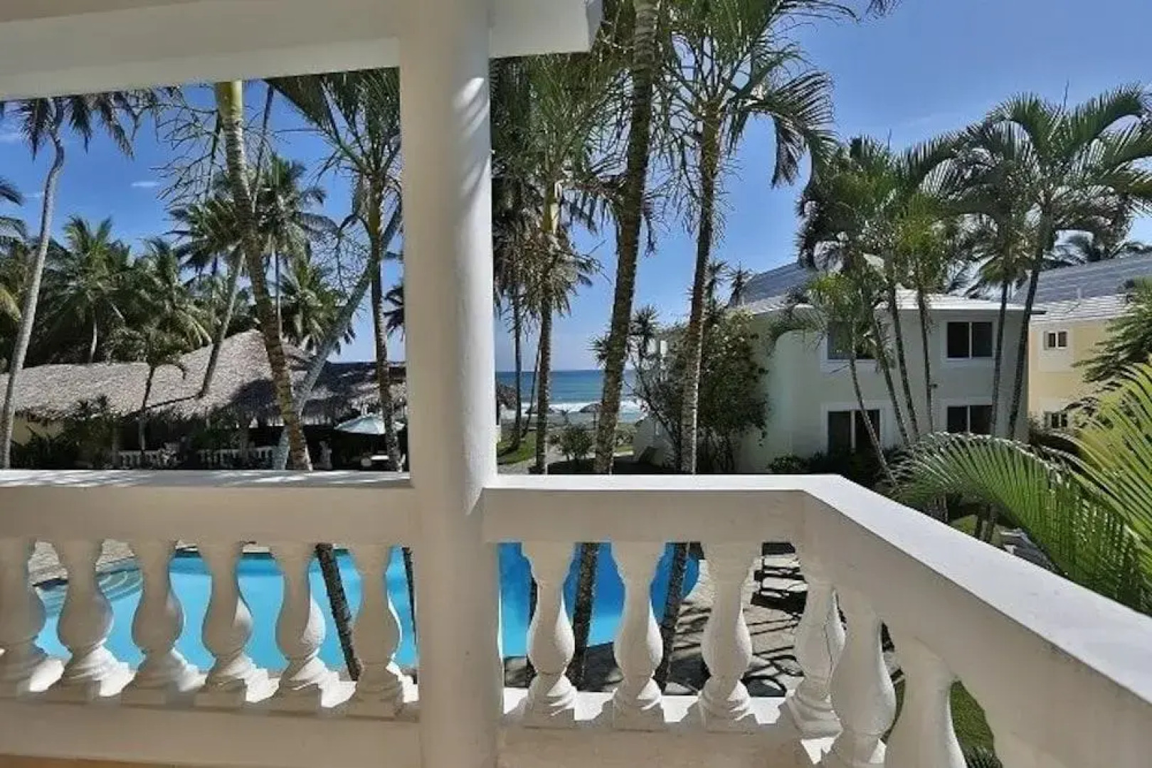 Las Canas Beach Retreat