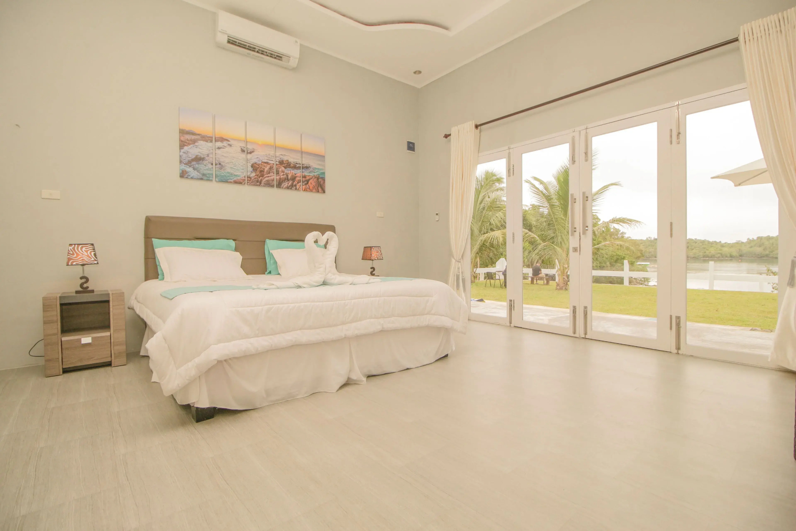 The Hawk's Nest Resort